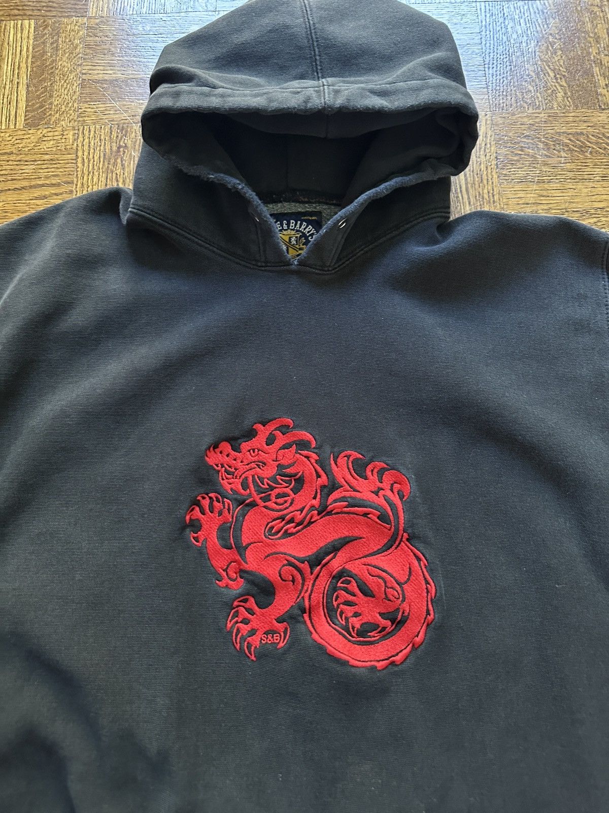 Japanese Brand Vintage Y2K Embroidered Dragon Hooded Sweatshirt Size US XXL / EU 58 / 5 - 2 Thumbnail