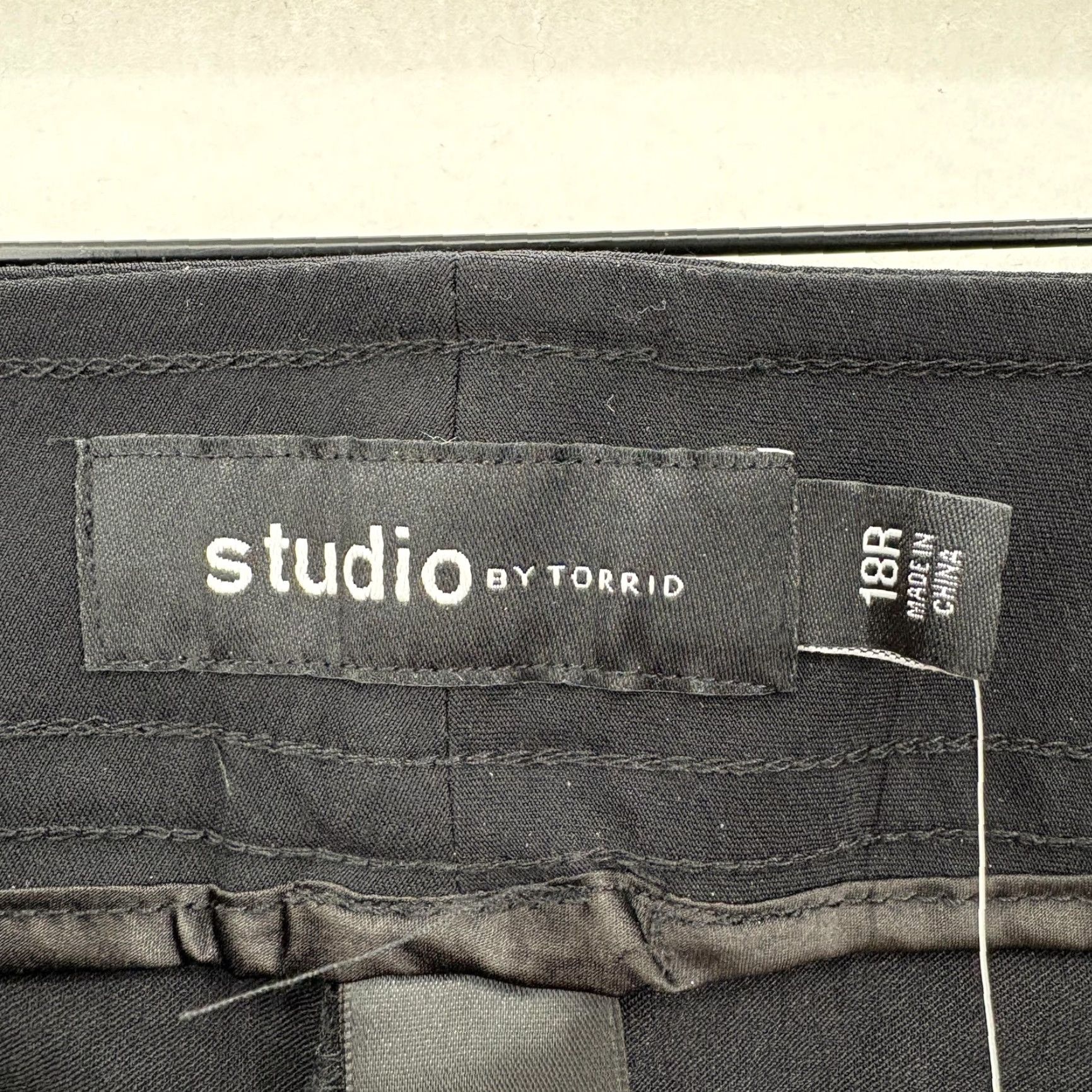 Torrid Torrid Pants Womens 18 Black Straight Leg Deluxe Stretch Career Work NWT Size 40" / US 18 - 4 Thumbnail