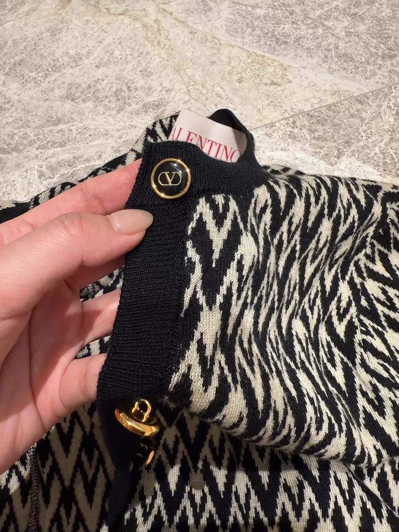 Versace Versace Cardigan cardigan jacket logo jacquard Size S / US 4 / IT 40 - 4 Thumbnail