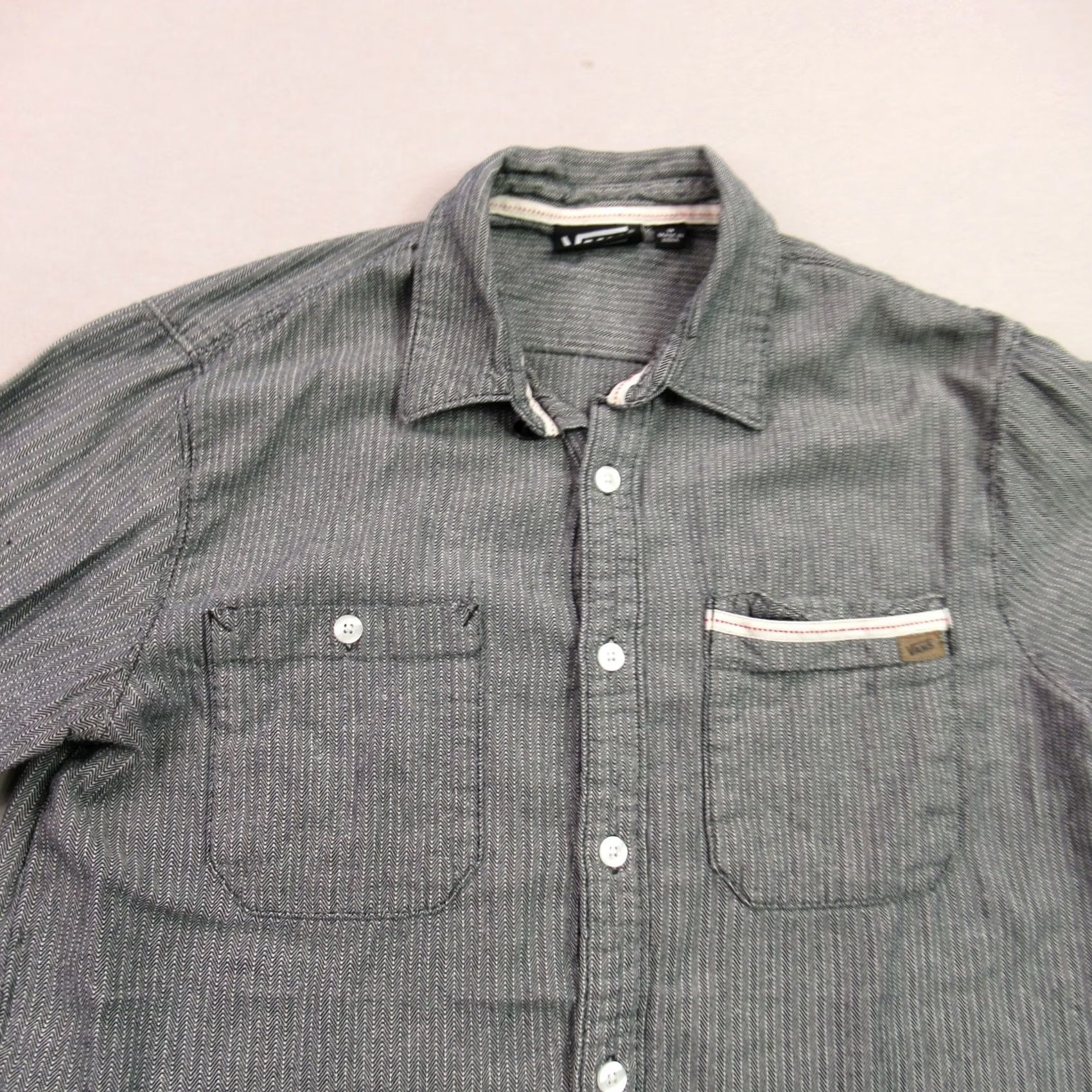 Vans VANS Shirt Mens Small Long Sleeve Pockets Button Front Lightweight Gray Size US S / EU 44-46 / 1 - 3 Thumbnail