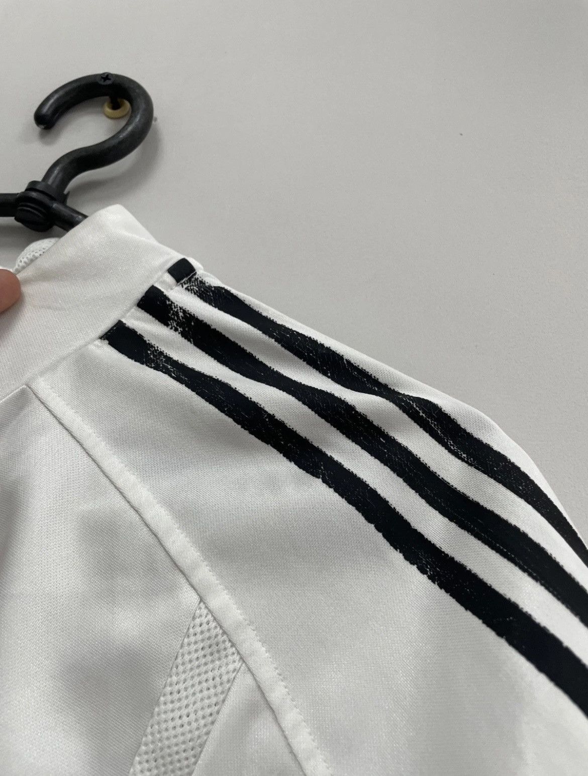Adidas Real Madrid 2004/2005 Home Football Jersey #23 David Beckham Size US M / EU 48-50 / 2 - 10 Thumbnail