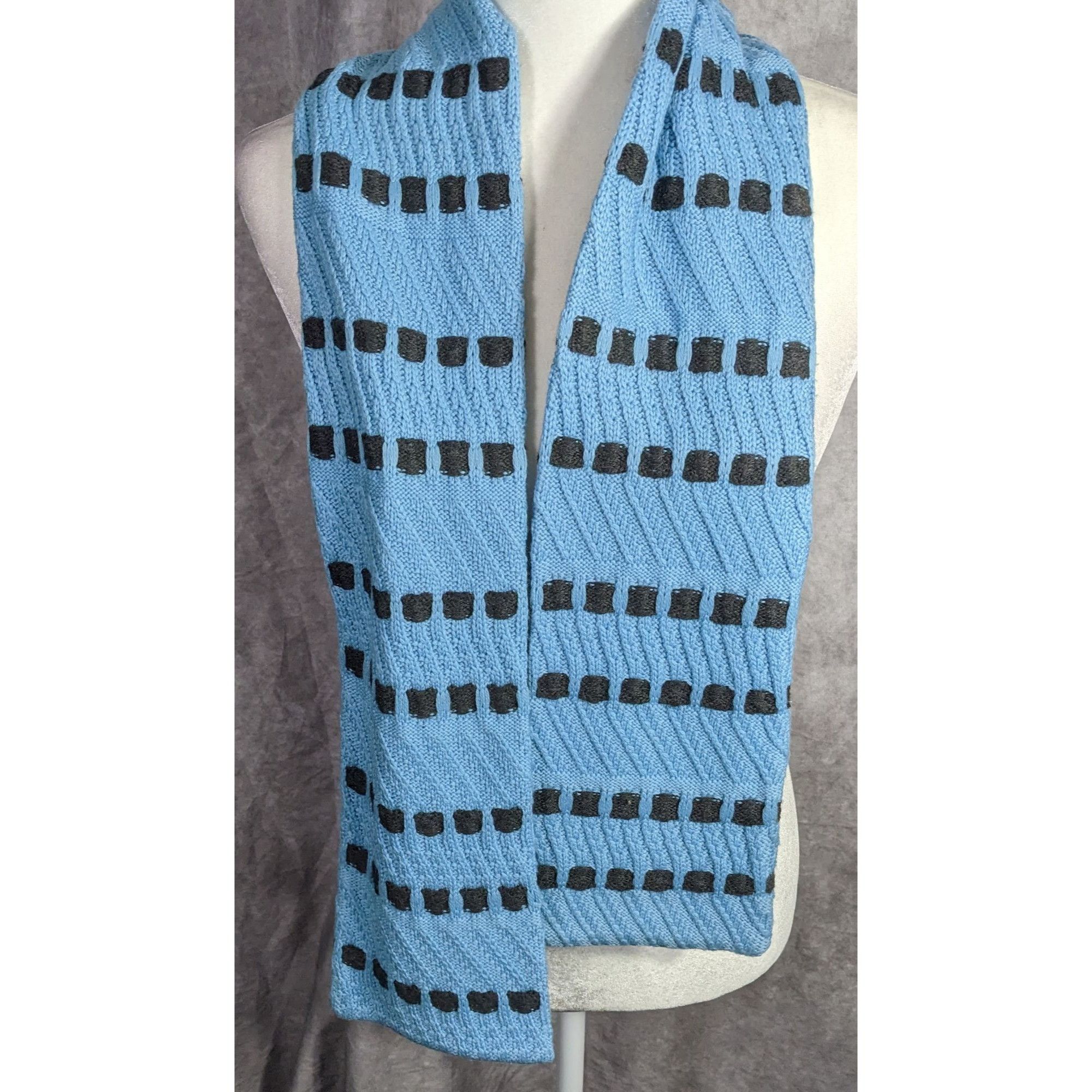 St. John St. John Sport By Marie Gray Blue Knit Scarf With Black Squa Size ONE SIZE - 5 Thumbnail