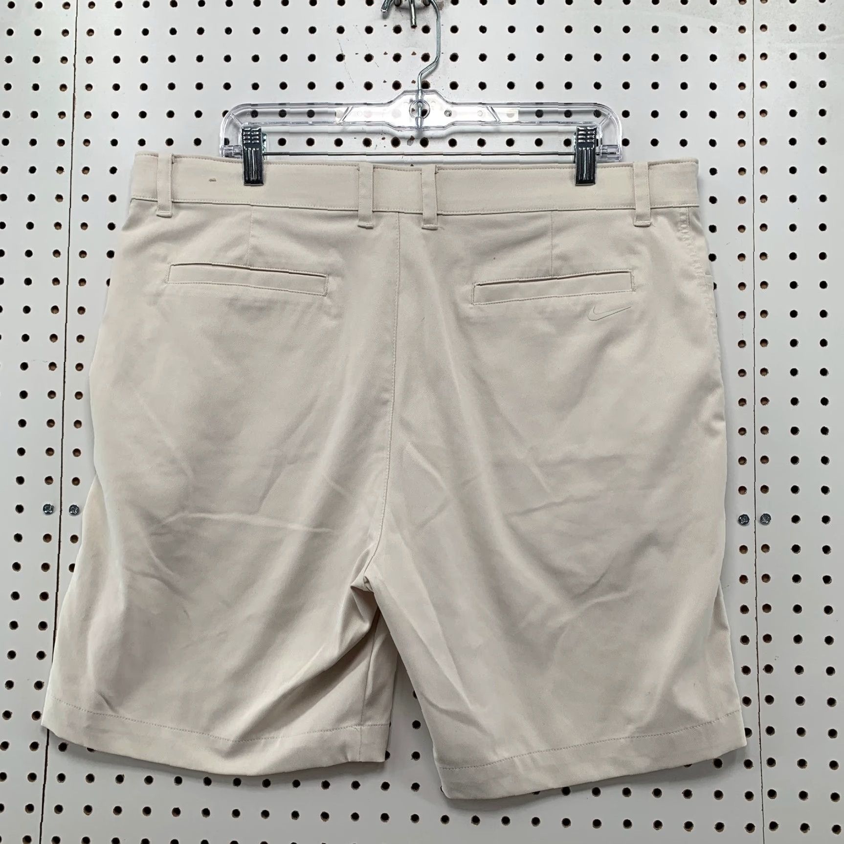 Nike Nike Golf Shorts Mens 38 Beige 100% Polyester Active Preppy 39x8 Size US 38 / EU 54 - 2 Thumbnail