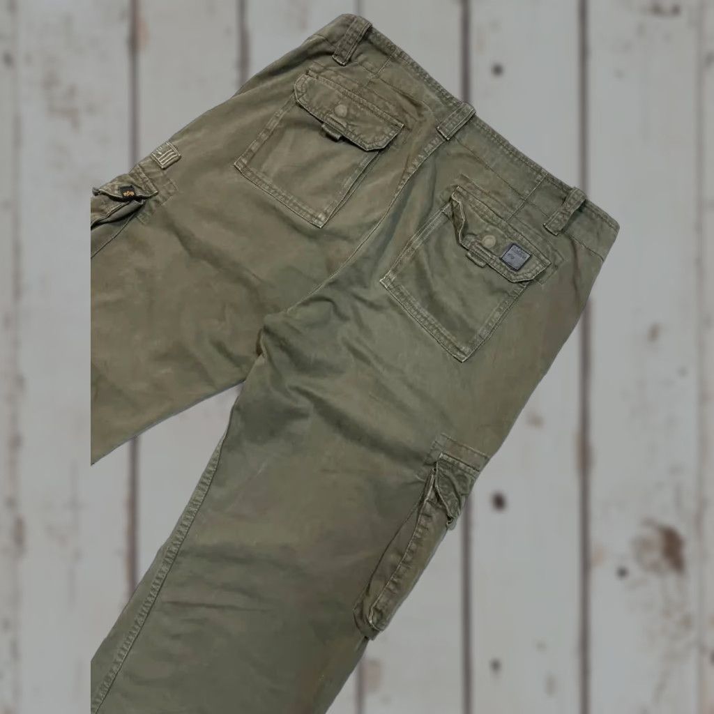 Vintage VINTAGE Alpha Cargo Pants Men L Gray Alpha Cargo Pants Mens L Gray 32in 82cm 43cm Knee Thigh Front Rise Inseam 28cm 30.5cm 10.04in 8.66in 12.01in Size US 33 - 1 Thumbnail