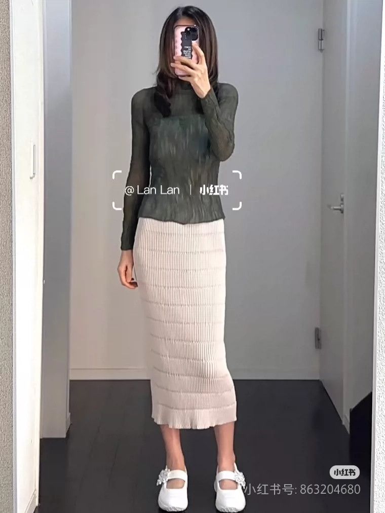Issey Miyake Issey Miyake size:2 Mossy green willow striped pleated lon Size S / US 4 / IT 40 - 1 Thumbnail