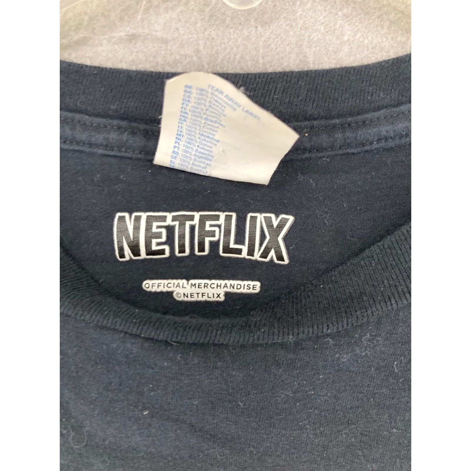 Vintage Netflix Lizard Mens TShirt Large Black Crew Neck Cartoon TV Graphic Print 2010s Size US L / EU 52-54 / 3 - 5 Thumbnail