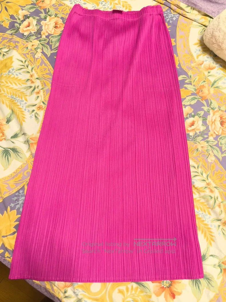 Issey Miyake Issey Miyake Gradient Fuchsia Skirt Size 25" / US 0 / IT 36 - 4 Thumbnail