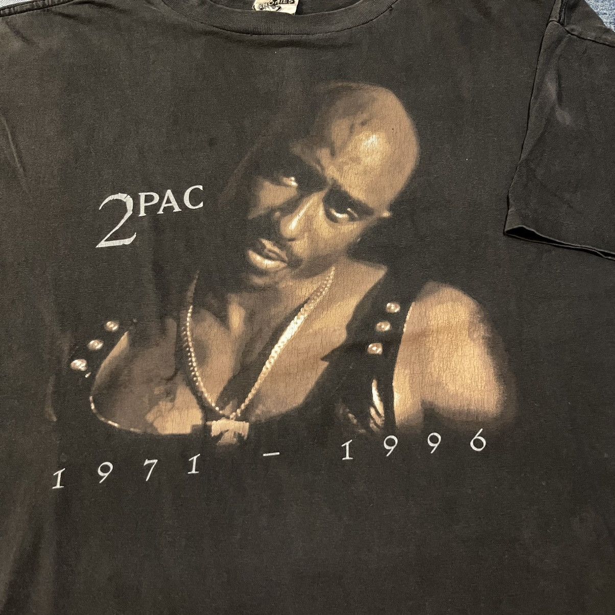 Rap Tees × Vintage Vintage Tupac 2pac Chronies T shirt XL Size US XL / EU 56 / 4 - 3 Thumbnail