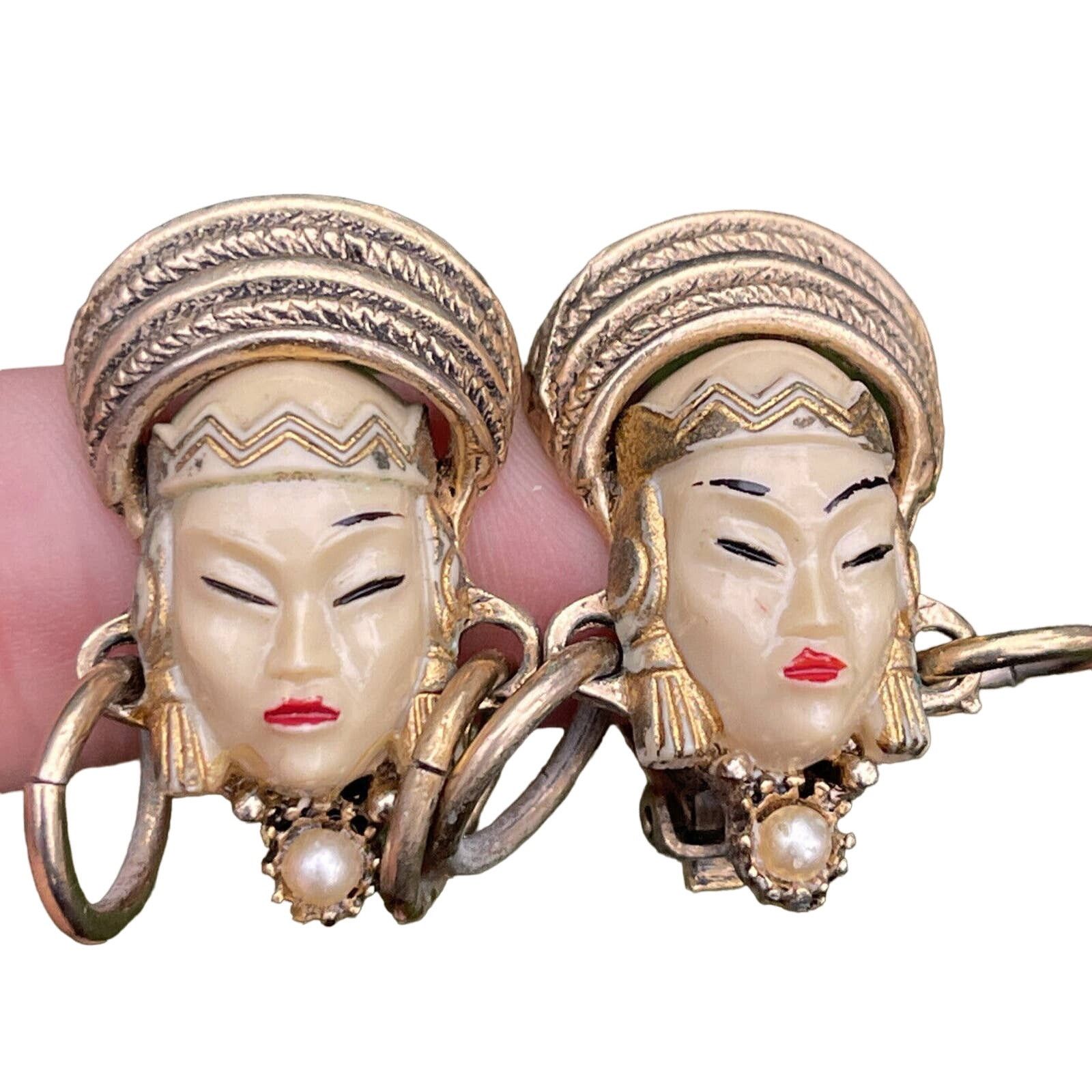 Vintage Vintage Earrings Unsigned Selro Face Clip On Bakelite Size ONE SIZE - 2 Thumbnail