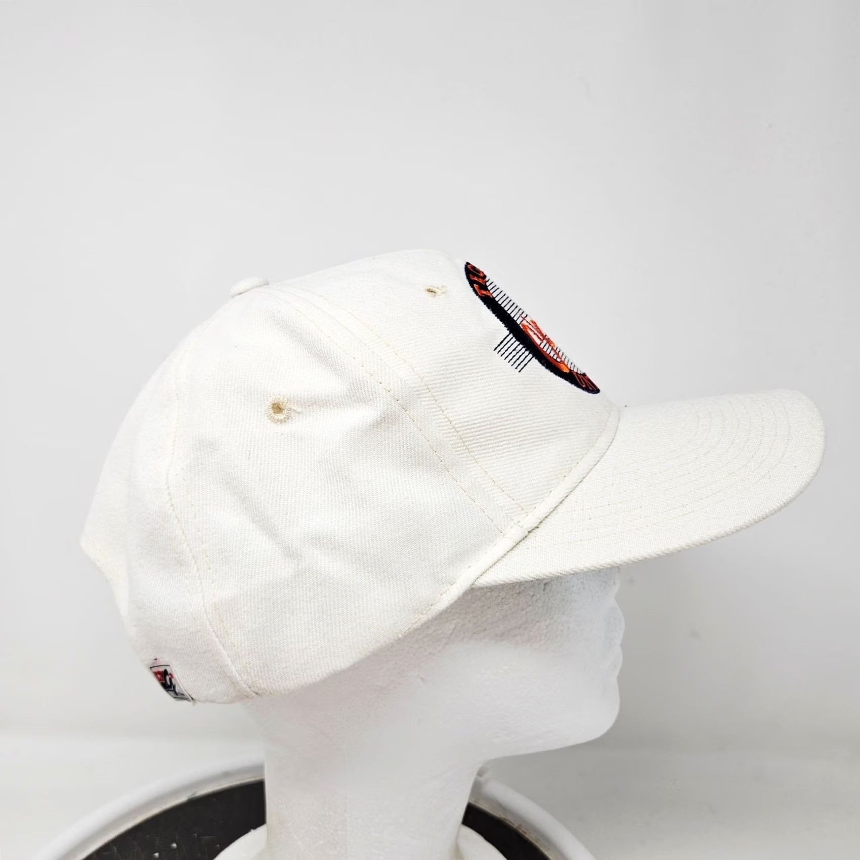 Etro The Game Clemson University Tigers Retro Circle Adjustable Snapback Hat Cap 90s Womens Mens Unisex Adults White Cotton Solid Casual Sports University Size ONE SIZE - 5 Thumbnail