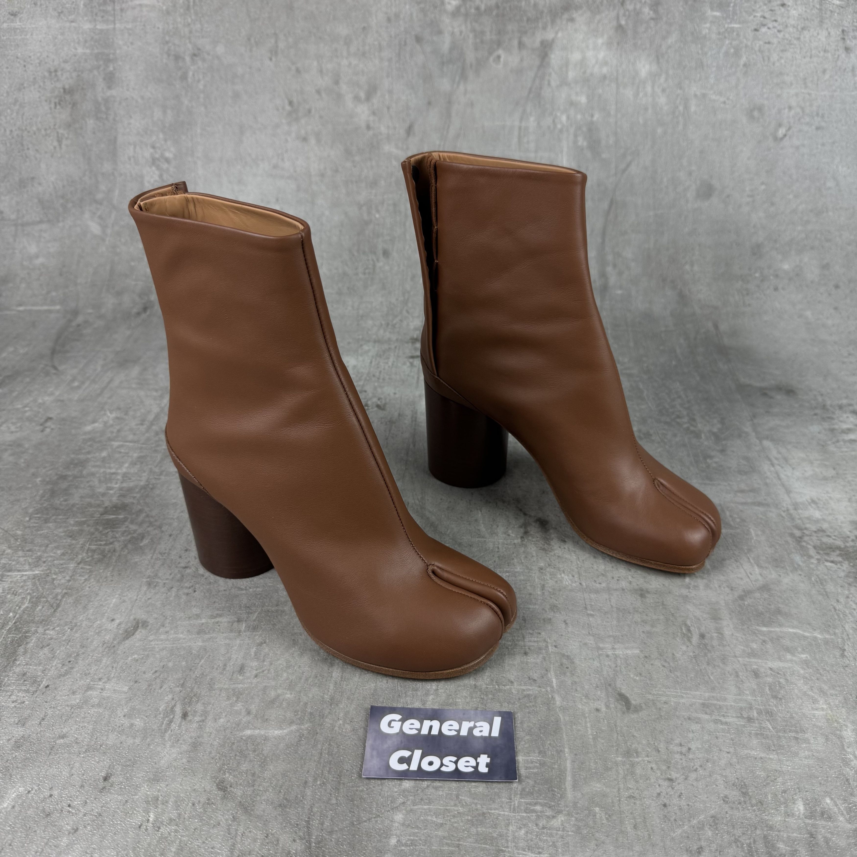Maison Margiela MAISON MARGIELA Brown Leather Tabi Boots Heels Size US 5 / IT 35 - 2 Thumbnail