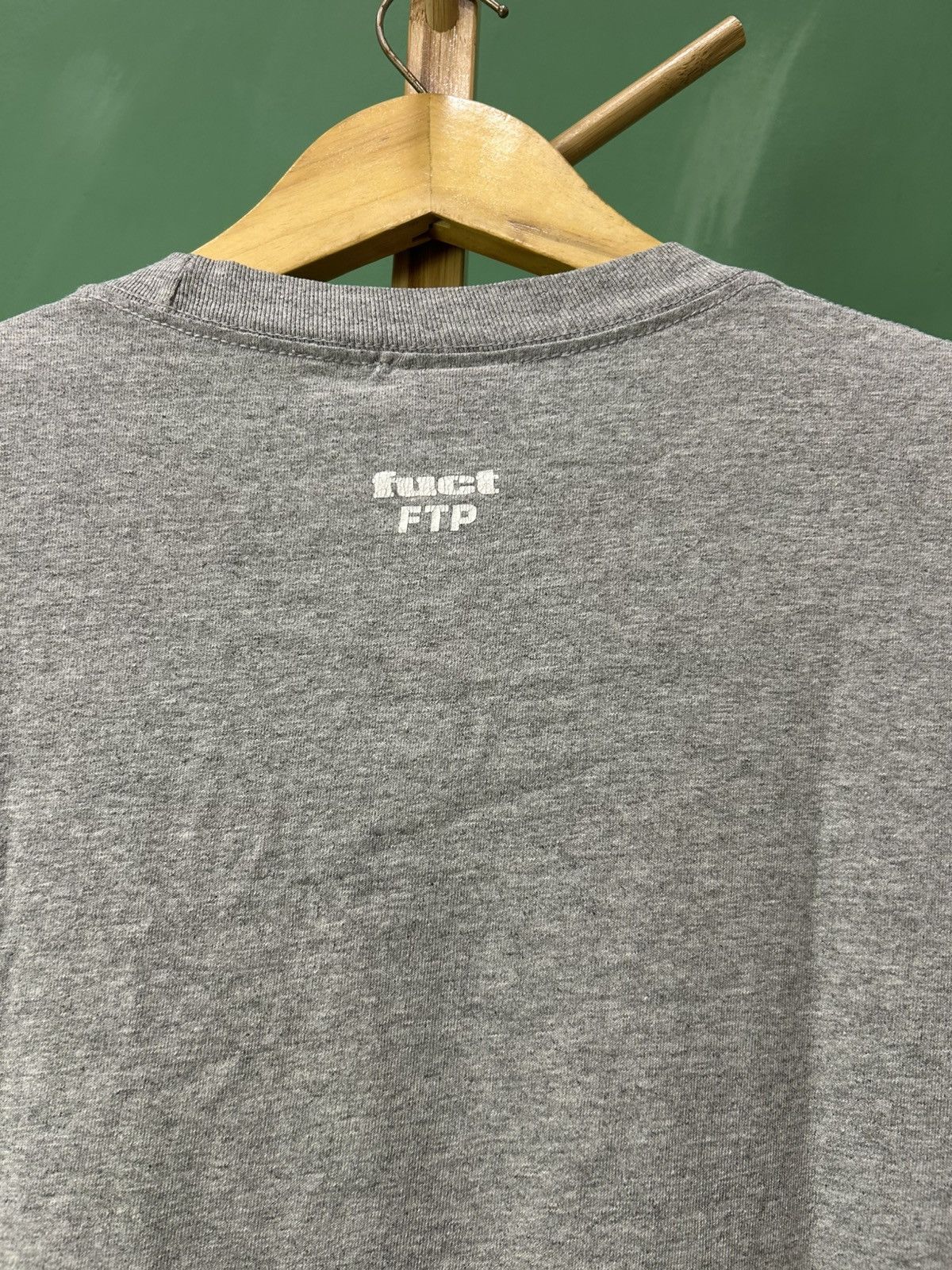 FUCT × Fuck The Population FUCT x FTP Fight Crime Buy a Gun Rip Off Barbara Krueger Size US M / EU 48-50 / 2 - 3 Thumbnail