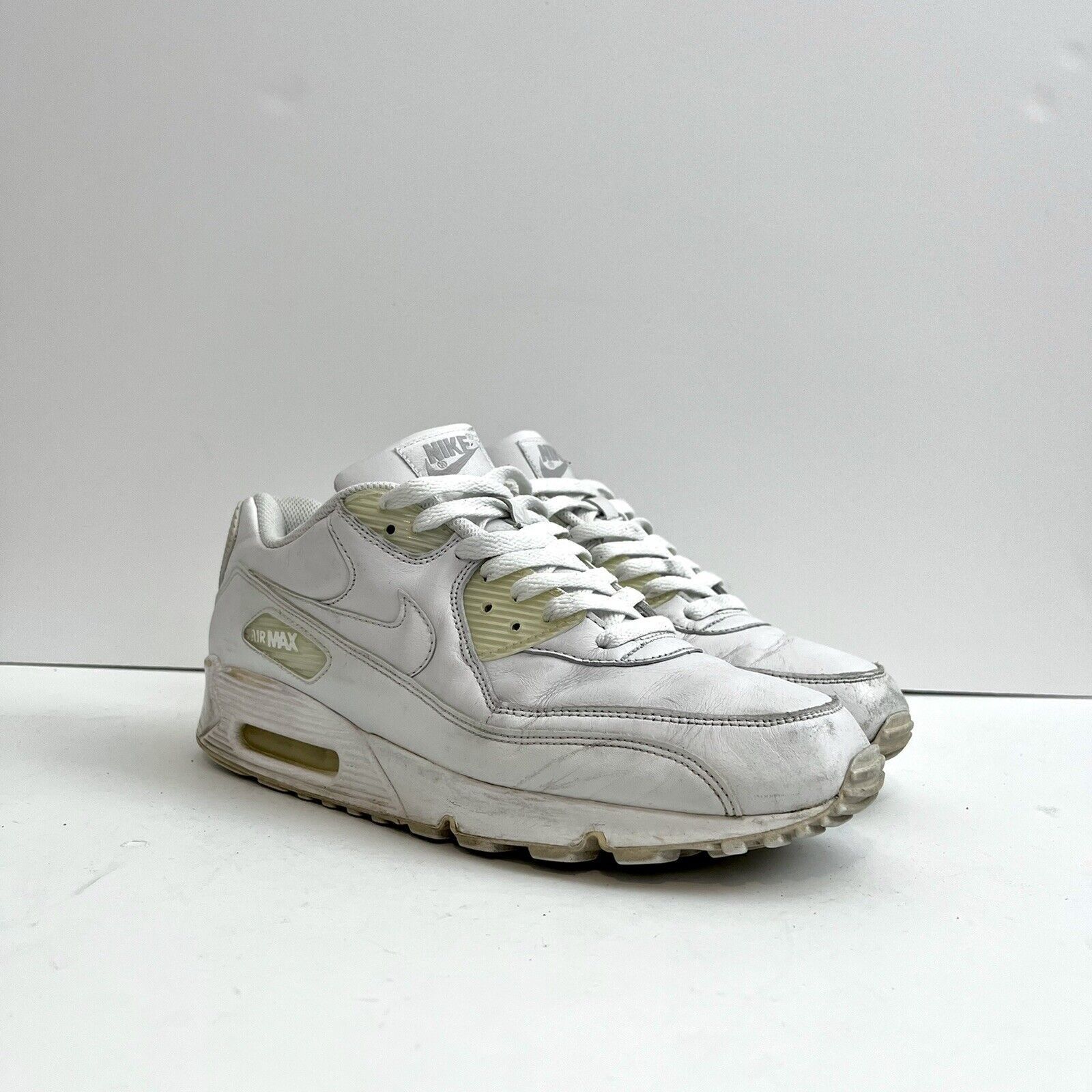 Nike 2011 Nike Air Max 90 Leather VTG Rare 302519 113 Sz 9.5 Size US 9.5 / EU 42-43 - 3 Thumbnail