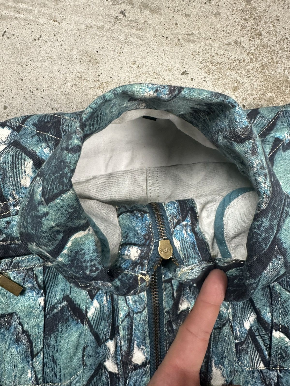 Just Cavalli 2000s Just Cavalli Python Blue Print Denim Trucker Jacket Size S / US 4 / IT 40 - 10 Thumbnail