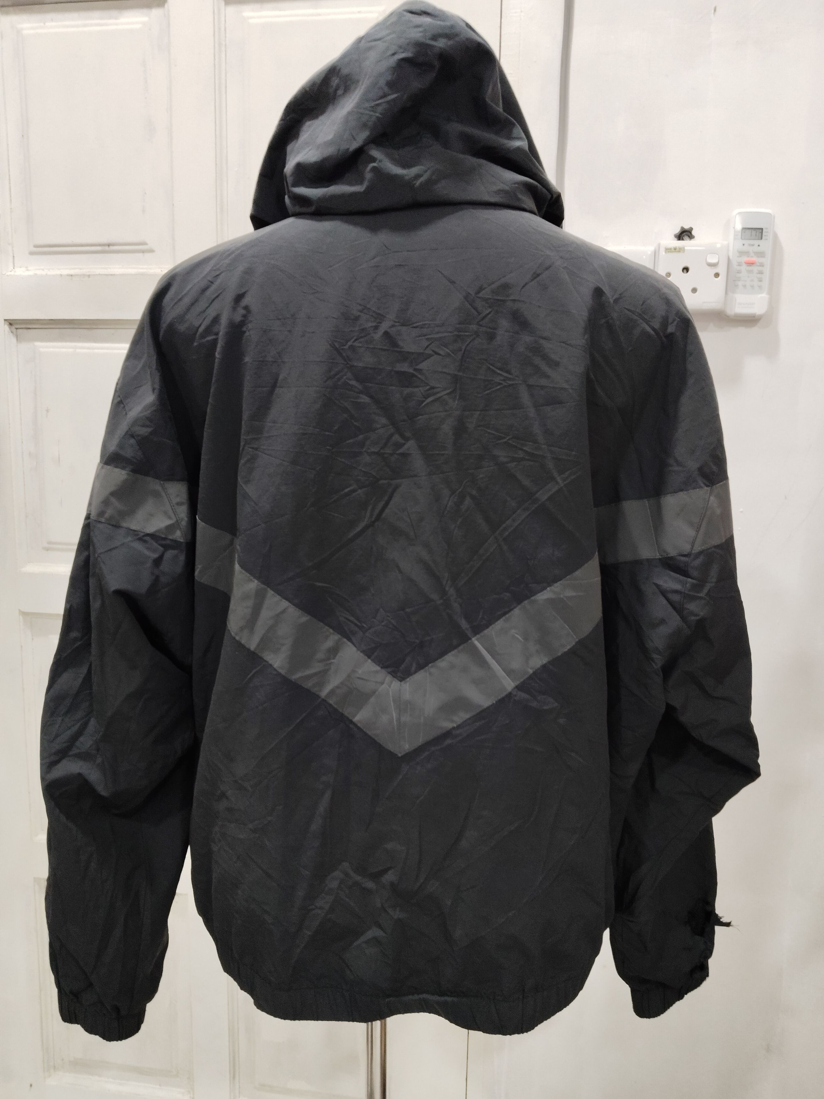 Essentials × Fear of God Distressed Essentials By Fear of God Light Jacket Size US XL / EU 56 / 4 - 6 Thumbnail