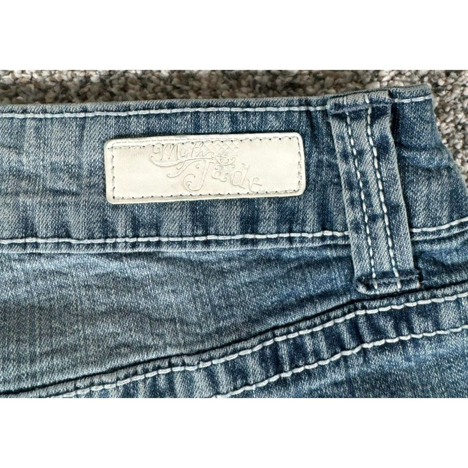Etro VINTAGE Myth of Jade Capri Jeans Womens Size 8 Cuffed Distressed Grunge Streetwear 5-Pocket Denim Blue Size 30" / US 8 / IT 44 - 3 Thumbnail