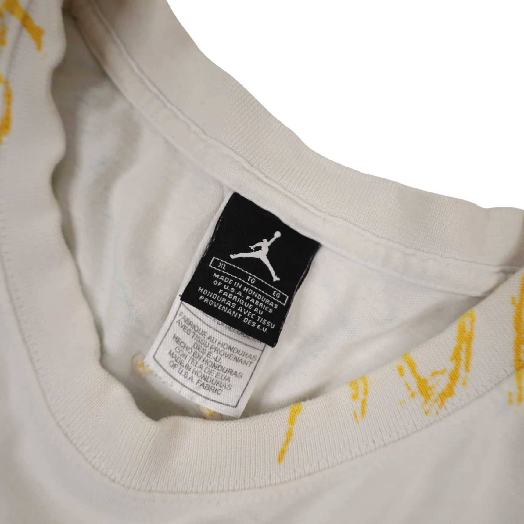Nike VINTAGE Nike Air Jordan T-Shirt XL Men White Allover Print Graphic Shirt Mens XL White Size US XL / EU 56 / 4 - 5 Thumbnail