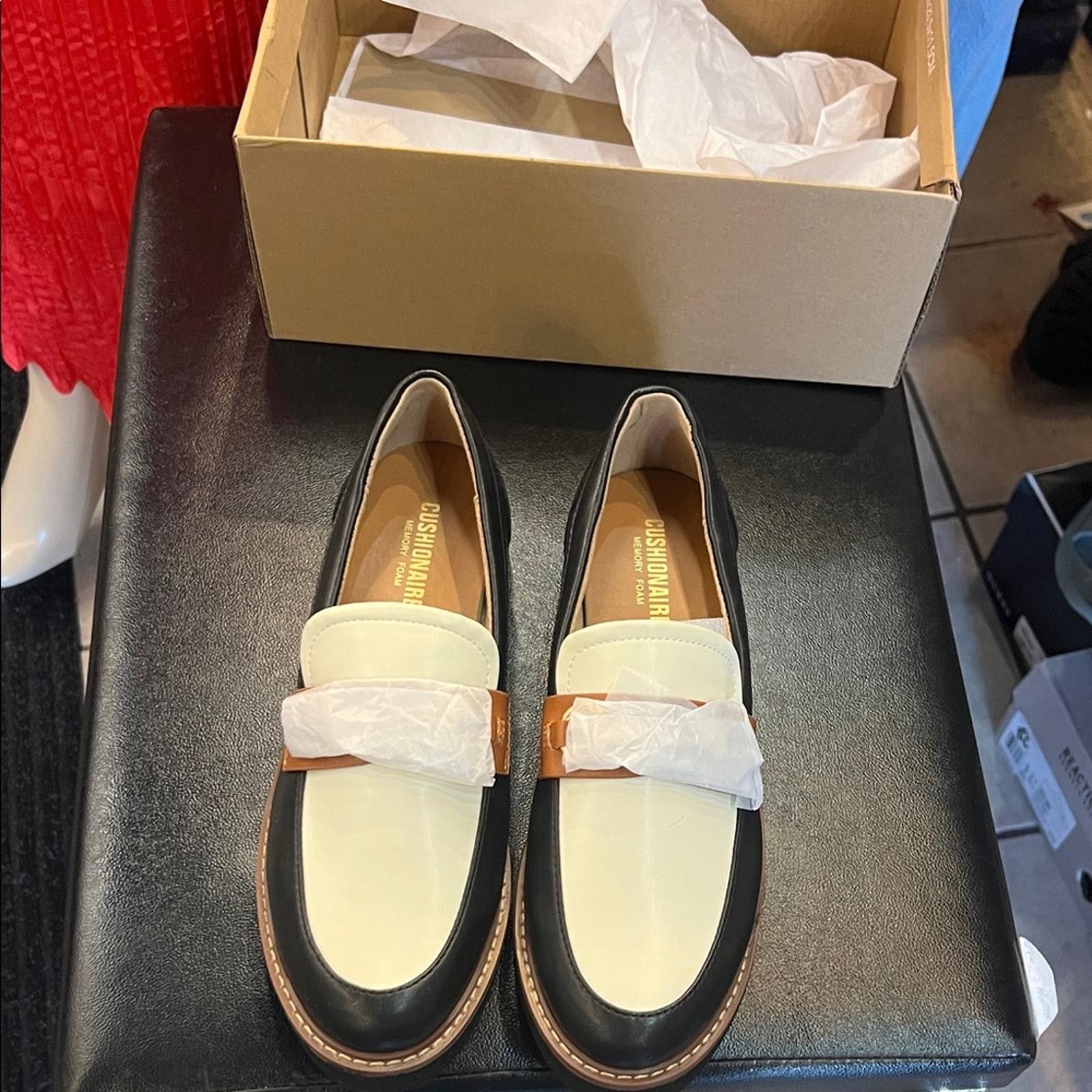 Other Black and Cream women’s Loafers Size US 7 / IT 37 - 1 Preview