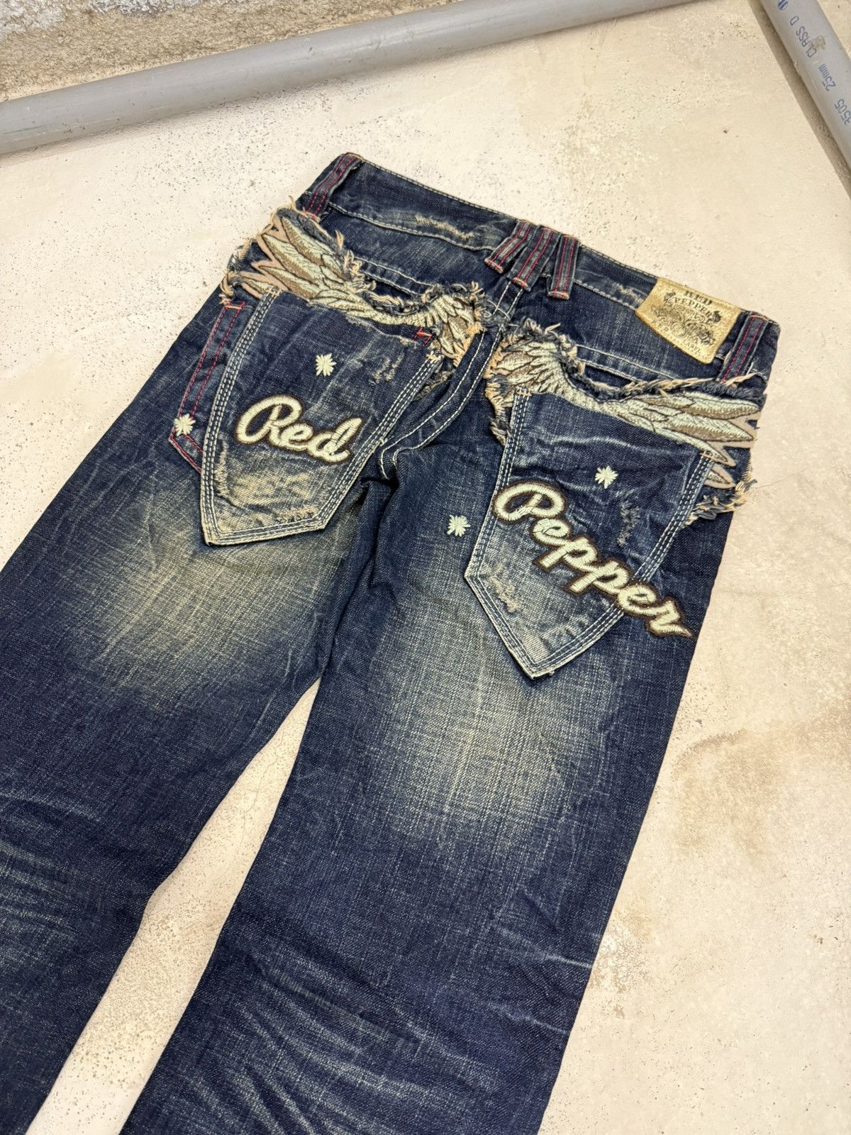 Hysteric Glamour × Japanese Brand Red Pepper Feather Wings Embroidered Lowrise Mud Flare Jeans Size US 27 - 3 Thumbnail