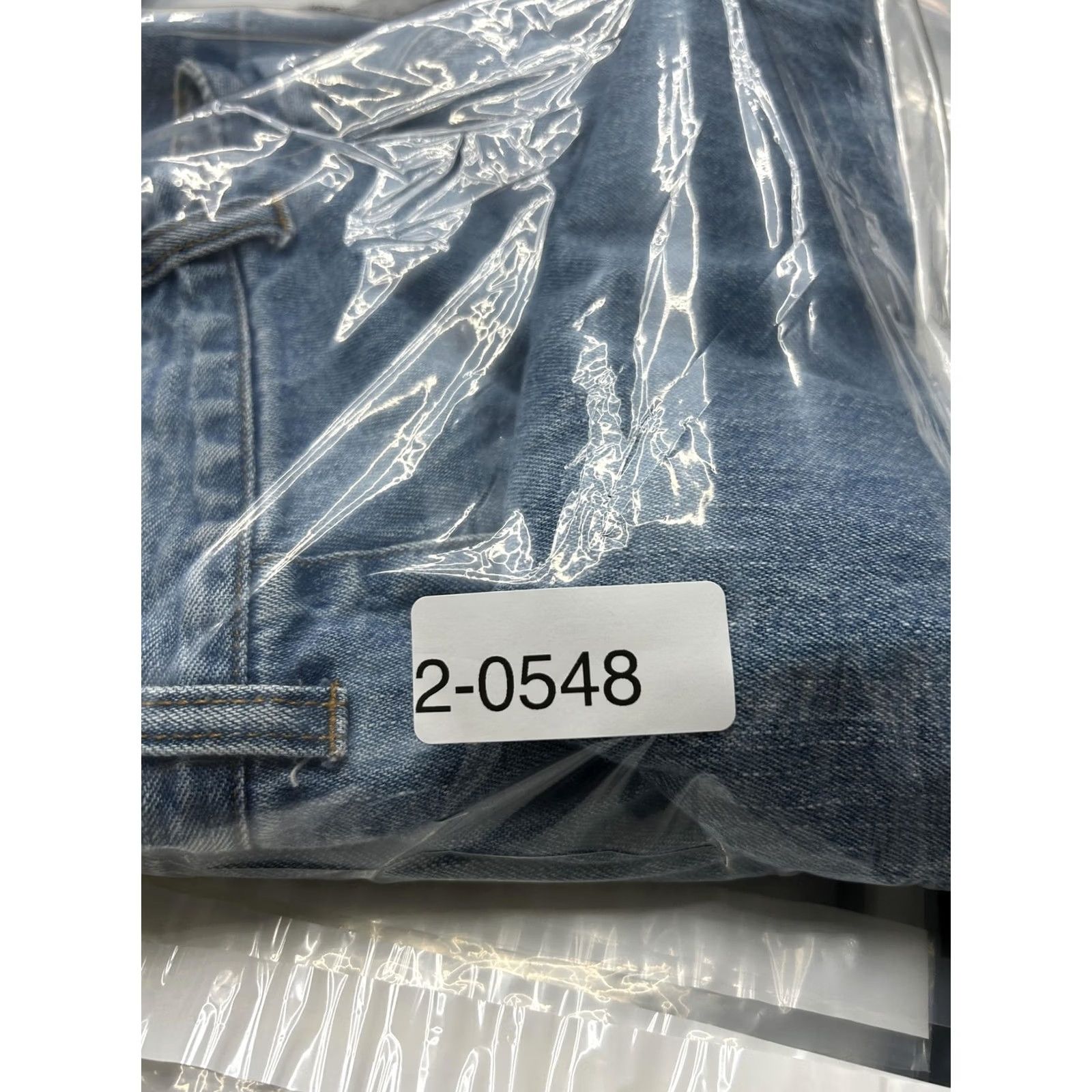 Bill Blass VINTAGE Bill Blass Bermuda Shorts Womens 10 33W Denim Blue Button Front Pockets Casual Flat Front Denim 100% Cotton Size 32" / US 10 / IT 46 - 7 Thumbnail