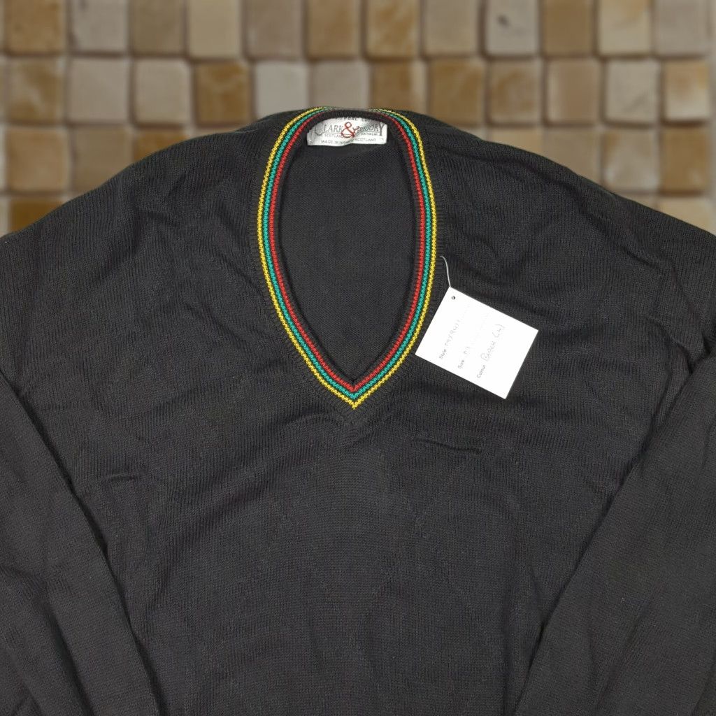 Vintage VINTAGE Black Argyle Golf Mens Size M V-Neck Tennis Knit Pullover Sweater Size US M / EU 48-50 / 2 - 1 Thumbnail