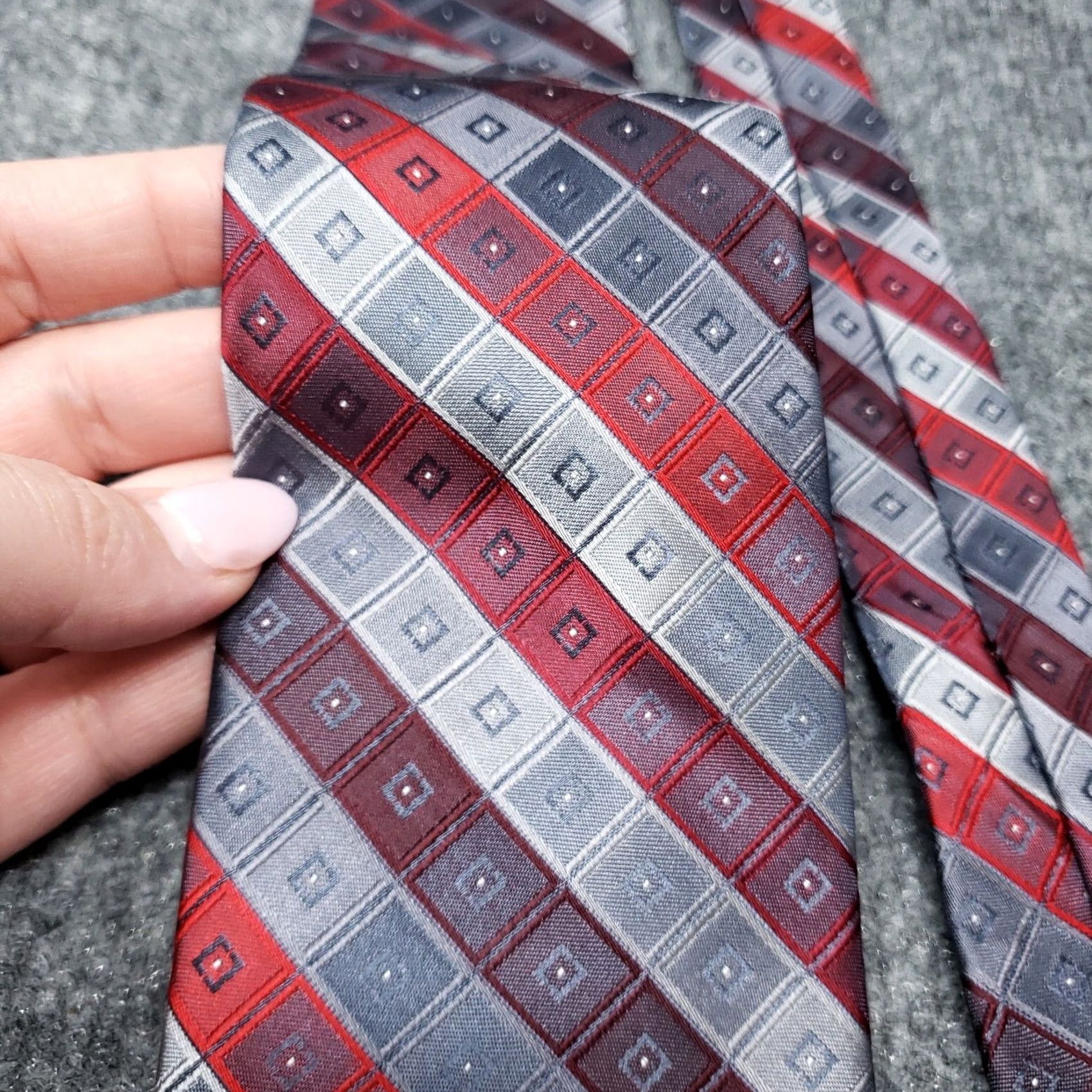 Calvin Klein Calvin Klein Tie Mens NEW Red Gray Silk Striped Designer Necktie Neck Tie Size ONE SIZE - 2 Thumbnail