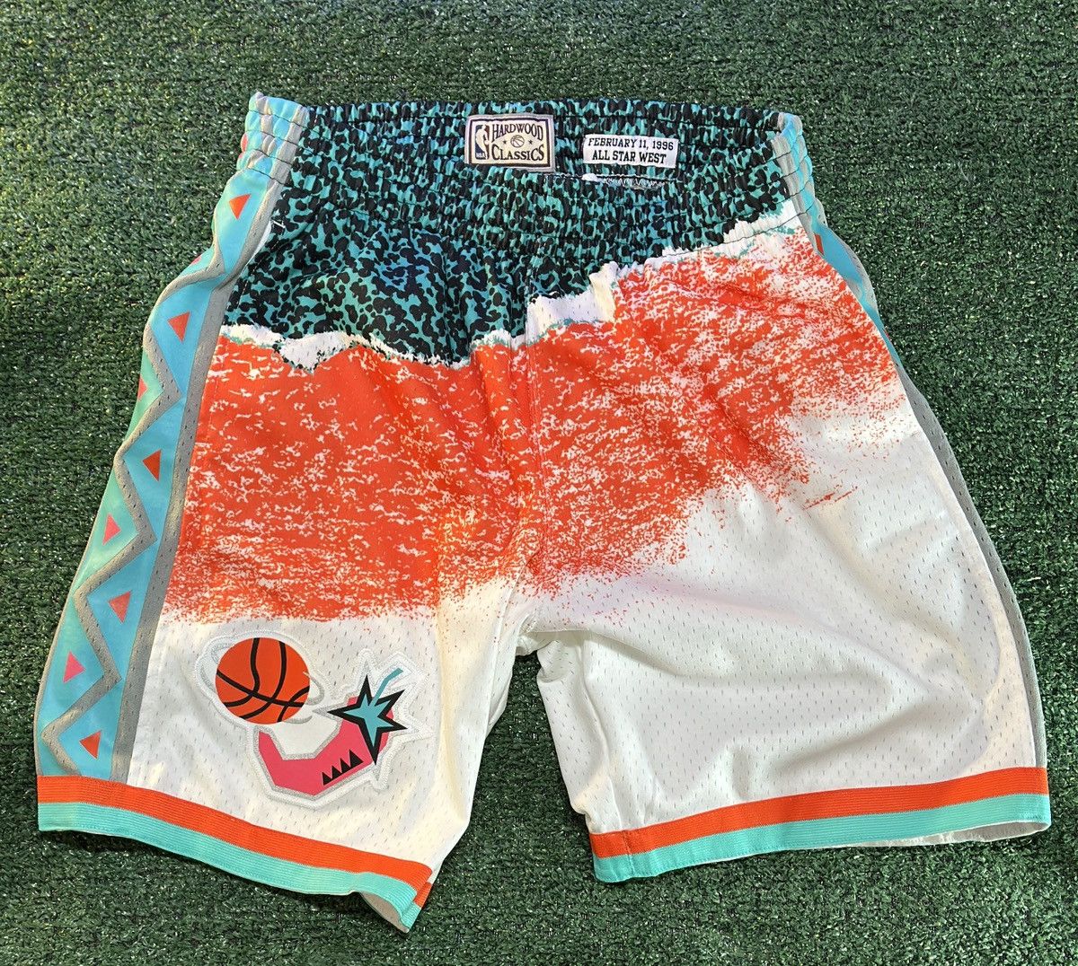 Mitchell & Ness Mitchell & Ness 96 NBA All-Star Game Men's Size M Shorts Size US 34 / EU 50 - 3 Thumbnail