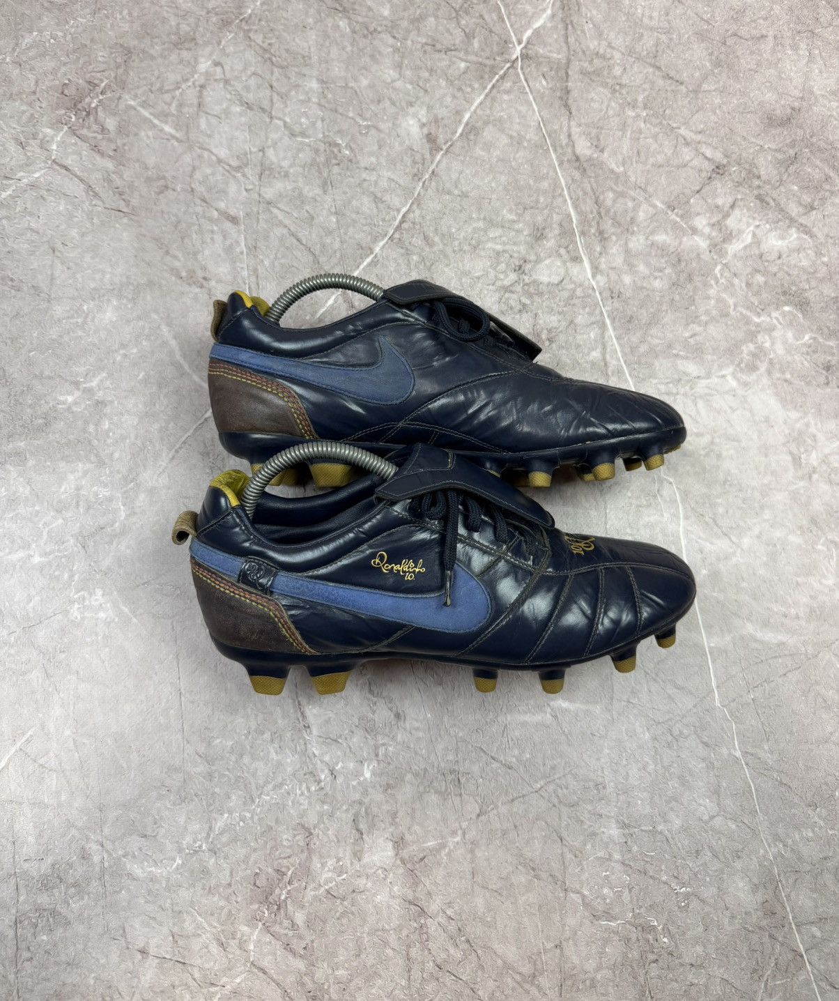 Nike Vintage Football Boots Nike Rare Tiempo Leather Ronaldinho Size US 8.5 / EU 41-42 - 2 Thumbnail