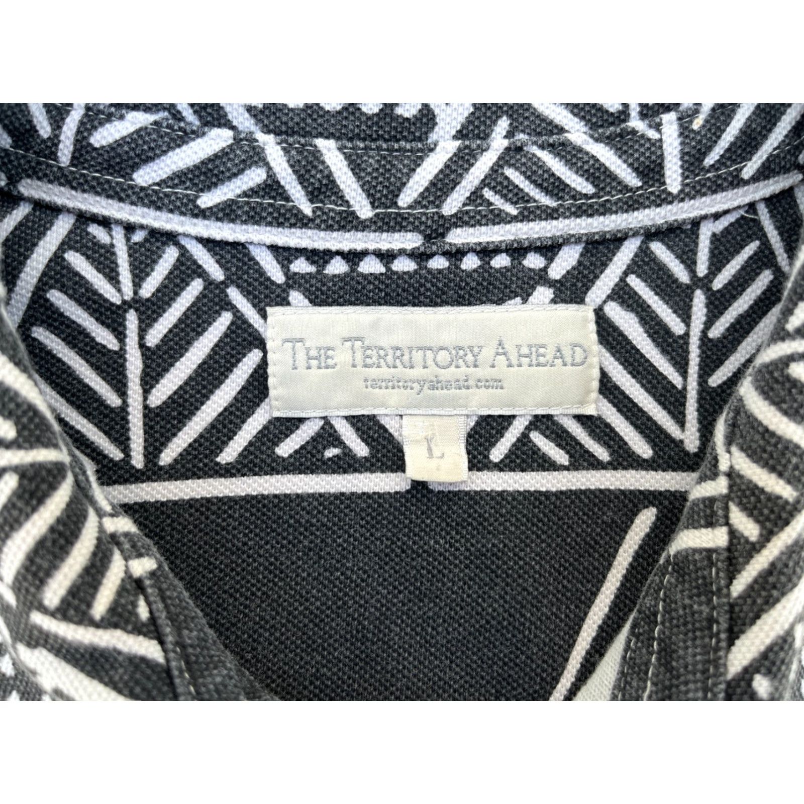 The Territory Ahead The Territory Ahead Polo Shirt All Over Print Sz L Mens Polo Shirt Dark Gray 100% Cotton Geometric Pattern Vintage? (omit vintage since not specified) Size US L / EU 52-54 / 3 - 4 Thumbnail