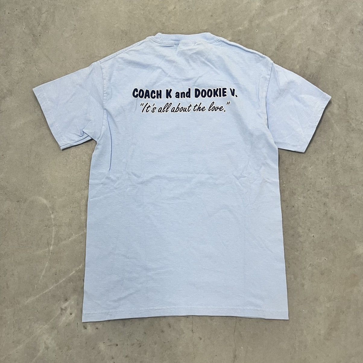 NCAA × Vintage CRAZY 2003 JOKE TEE COACH K Funny Comic Shirt Blue Medium Size US M / EU 48-50 / 2 - 4 Thumbnail