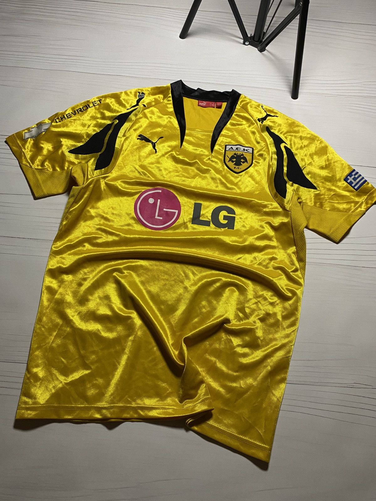 Puma Vintage AEK Athens FC 2007/08 home football y2k t shirt Size US M / EU 48-50 / 2 - 22 Thumbnail