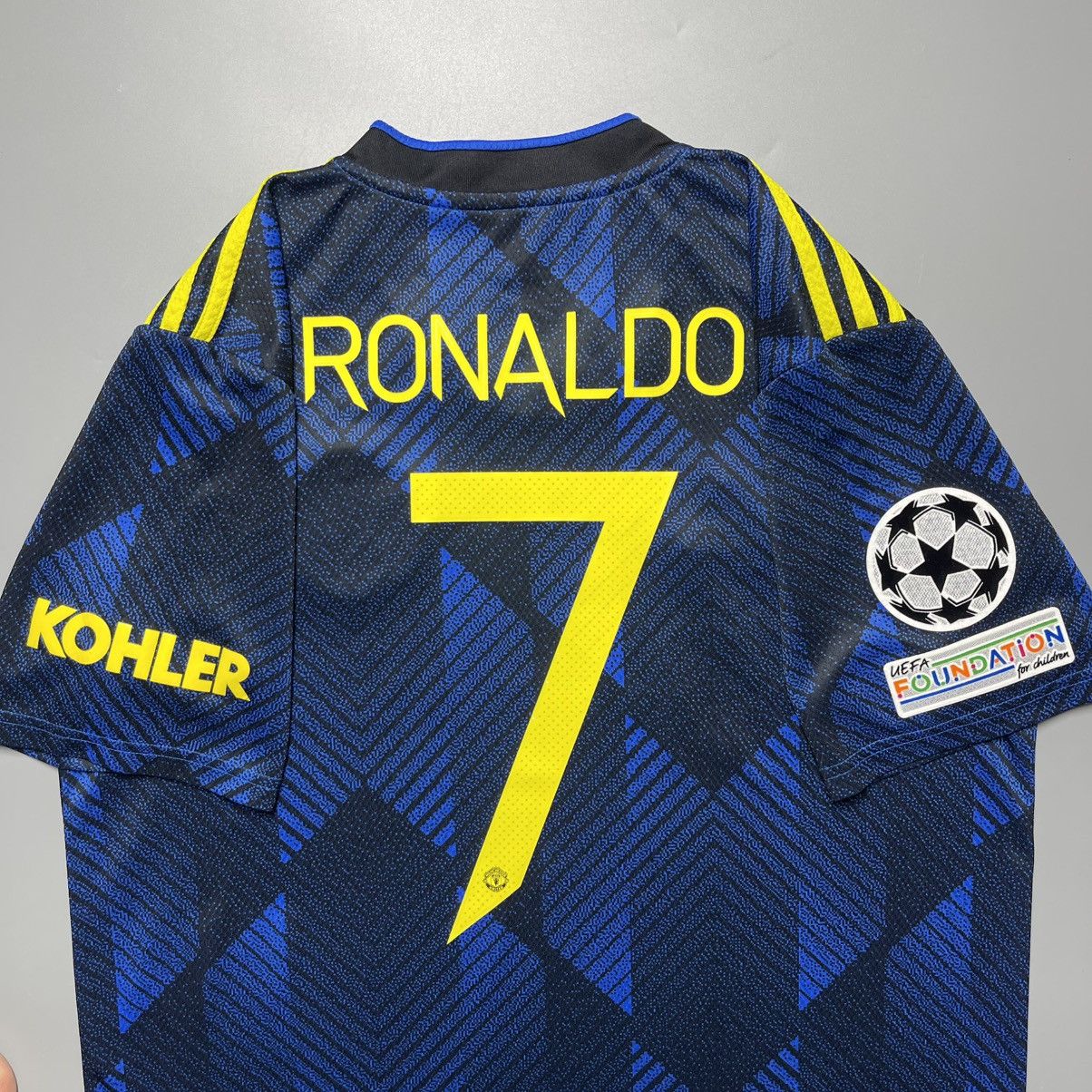 Nike MAN UNITED ADIDAS 2021/2022 FOOTBALL THIRD JERSEY #7 RONALDO Size US L / EU 52-54 / 3 - 9 Thumbnail