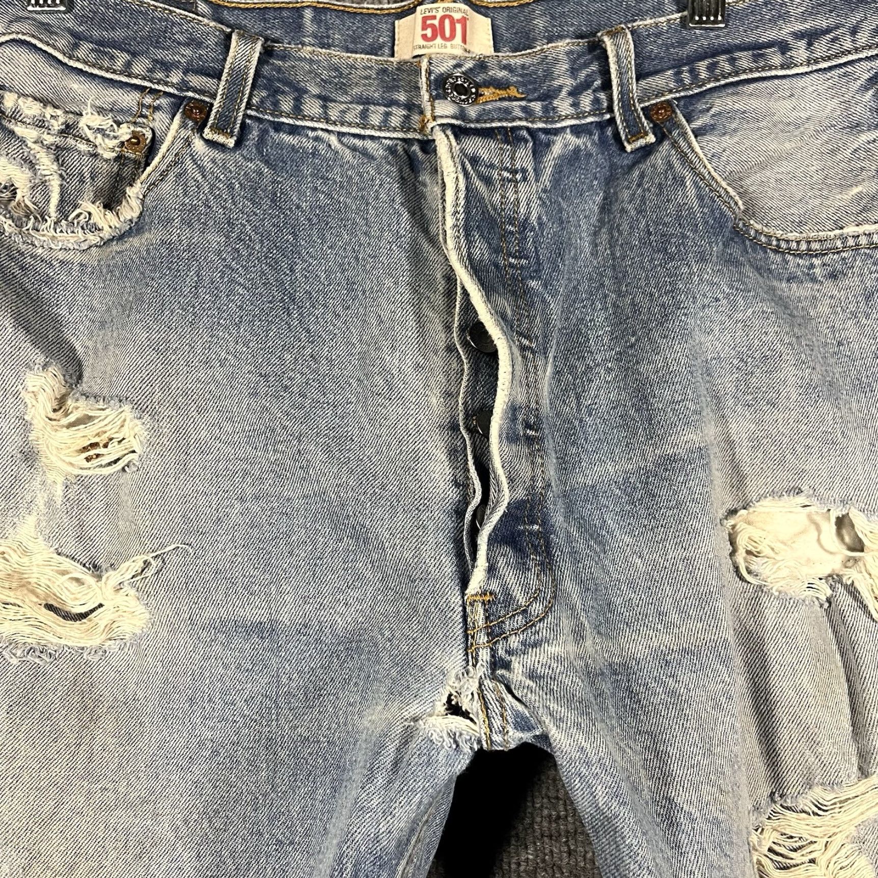 Levi's VINTAGE Levi's 501 Original Fit Jeans Mens 36x30 Blue Denim 5-Pocket 100% Cotton Distressed Rinse Button Closure Vintage Size US 36 / EU 52 - 5 Thumbnail