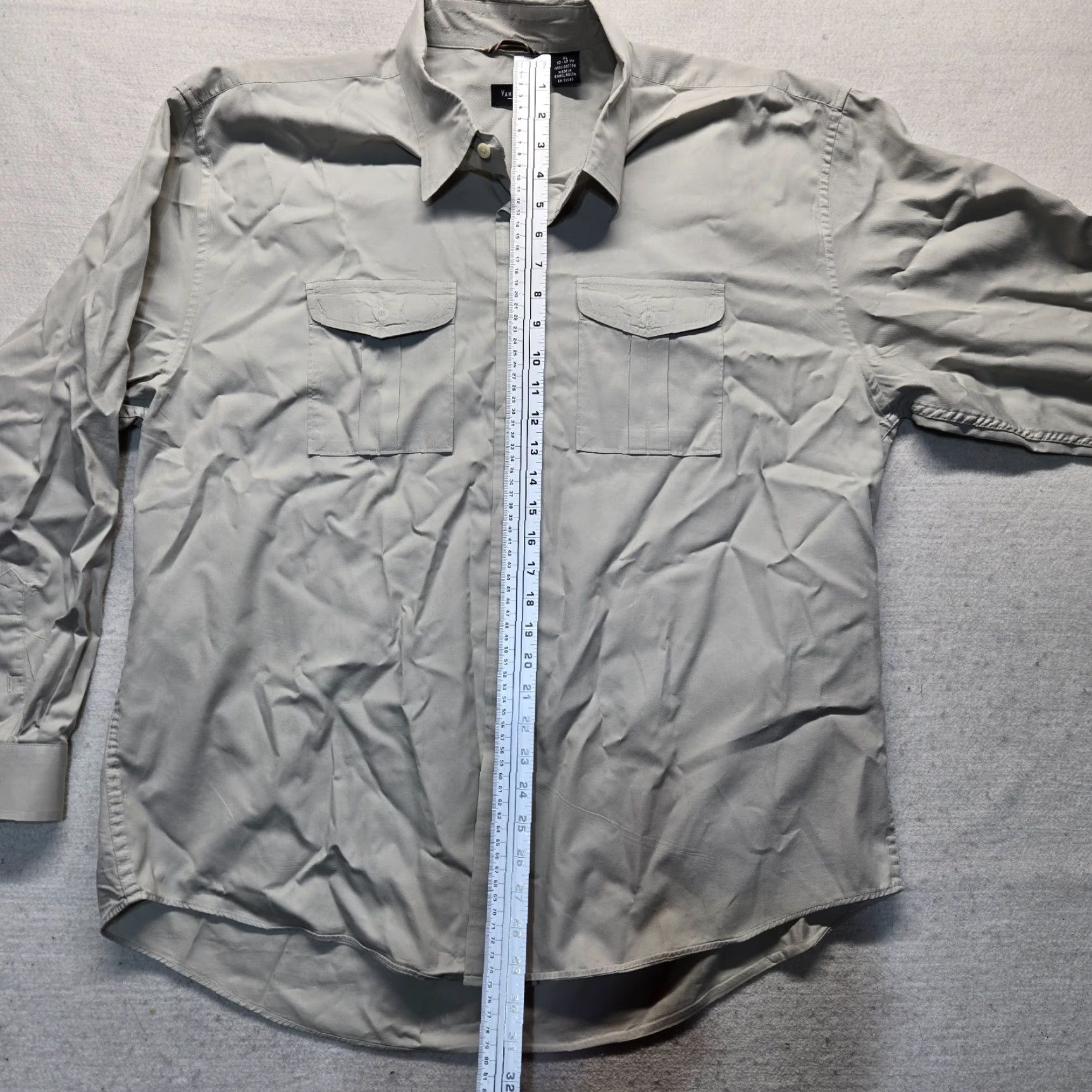 Van Heusen VAN HEUSEN Shirt Gray Long Sleeve Solid Button Up XL 17.5 100% Cotton Mens Dress Shirt with Pockets Size US XL / EU 56 / 4 - 6 Thumbnail