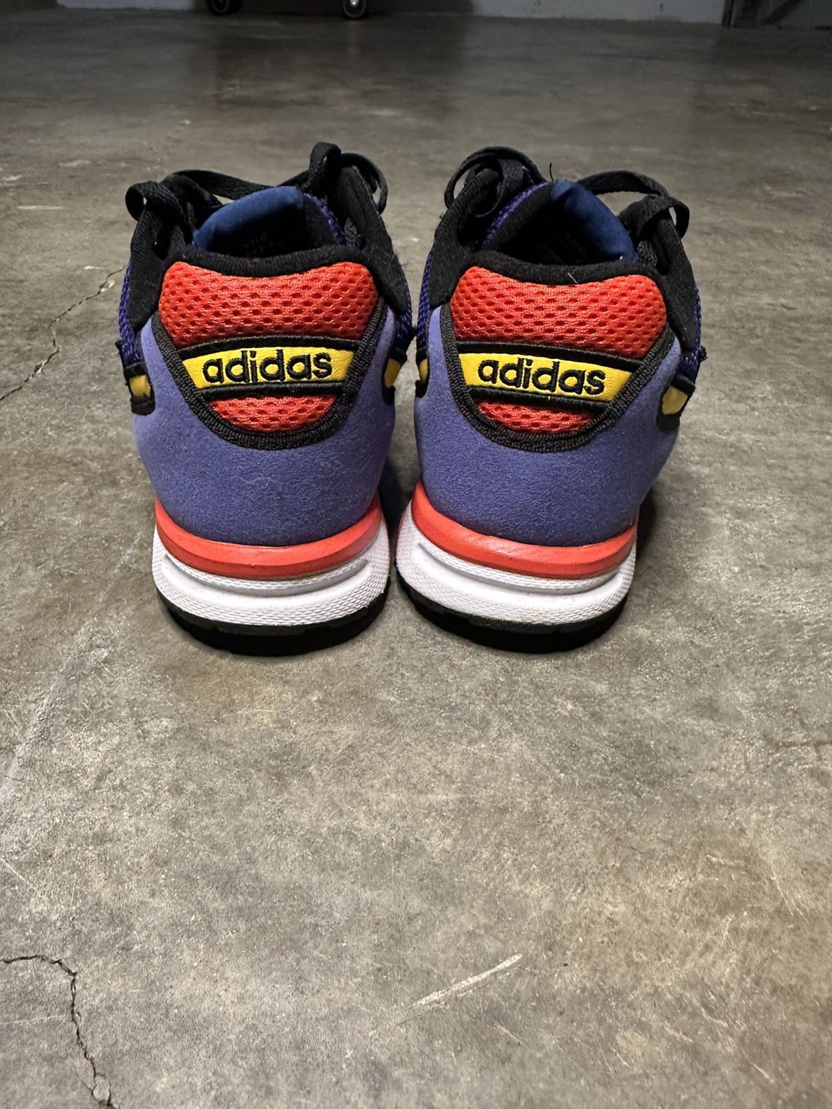 Adidas FLAMIN MOES (SIMPSONS & ADIDAS COLLAB) Size US 8 / EU 41 - 6 Thumbnail