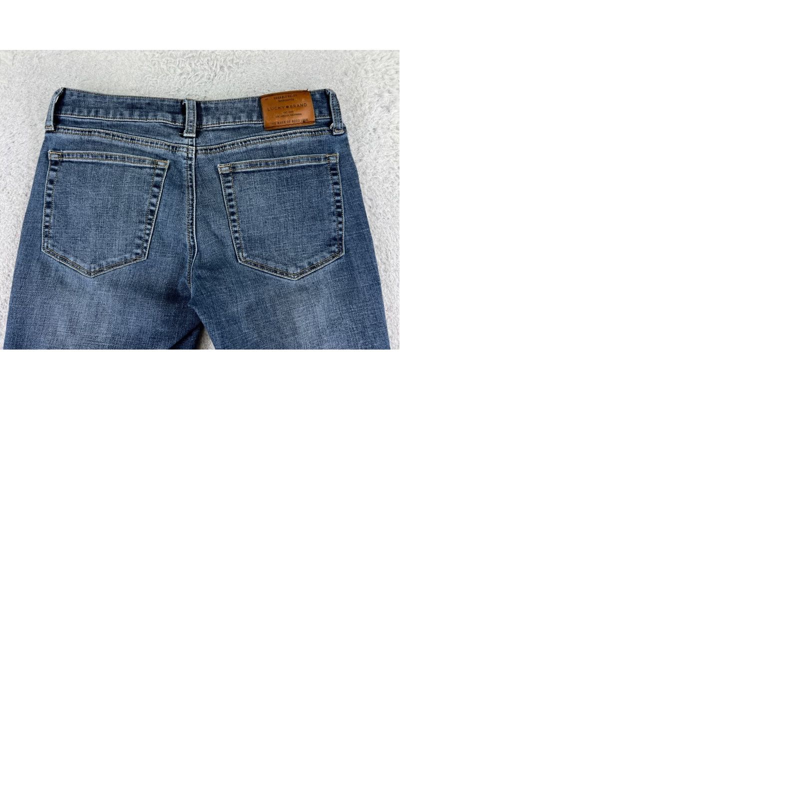 Lucky Brand Lucky Brand Jeans Womens 2 Blue Denim Straight Low Rise 26x25 Cotton Blend 5-Pocket Logo Embroidered Button 26 in Waist Regular Inseam 25 in XS? Size 26" / US 2 / IT 38 - 10 Thumbnail