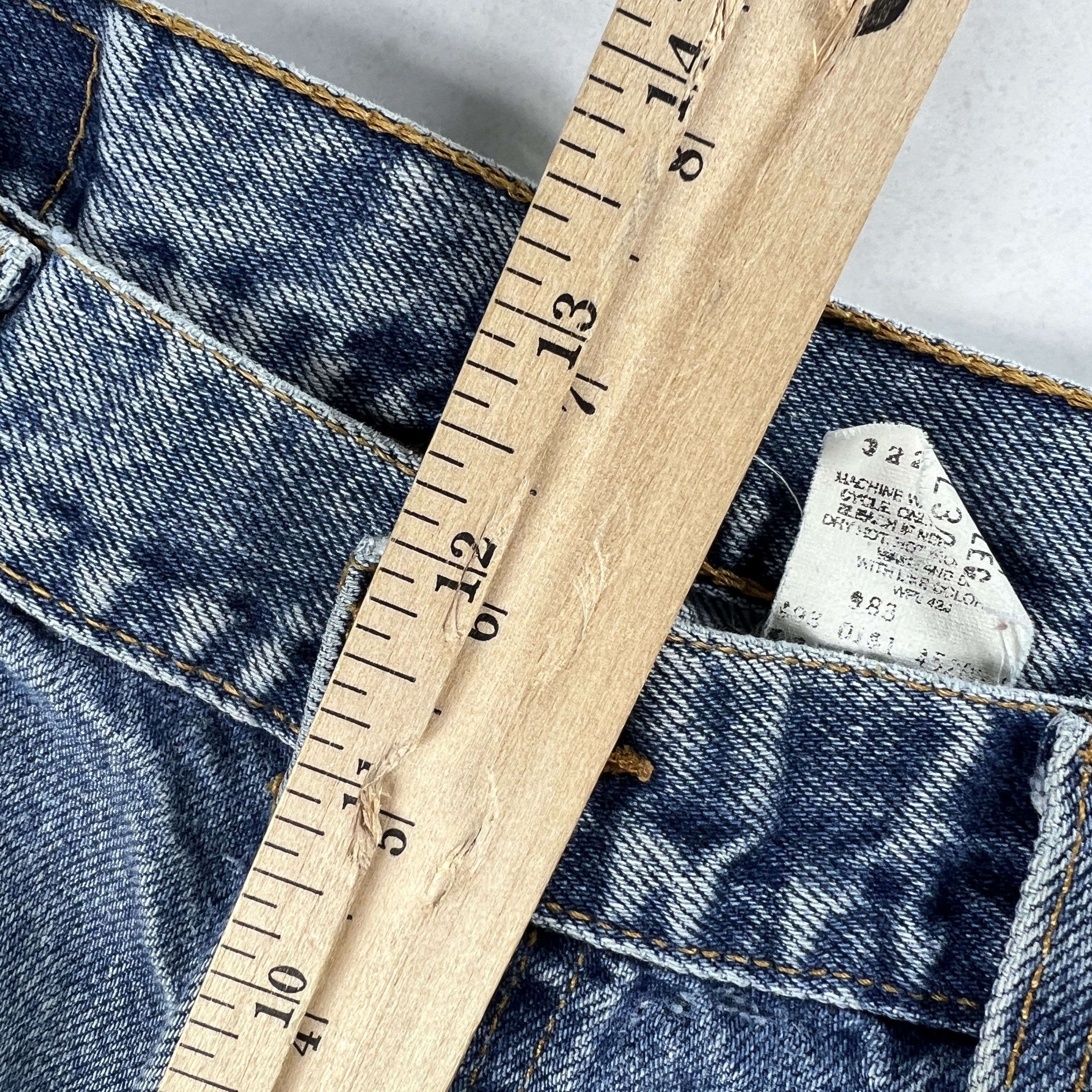 VTG Levi's Jeans 505 Straight Blue Faded Distressed Denim