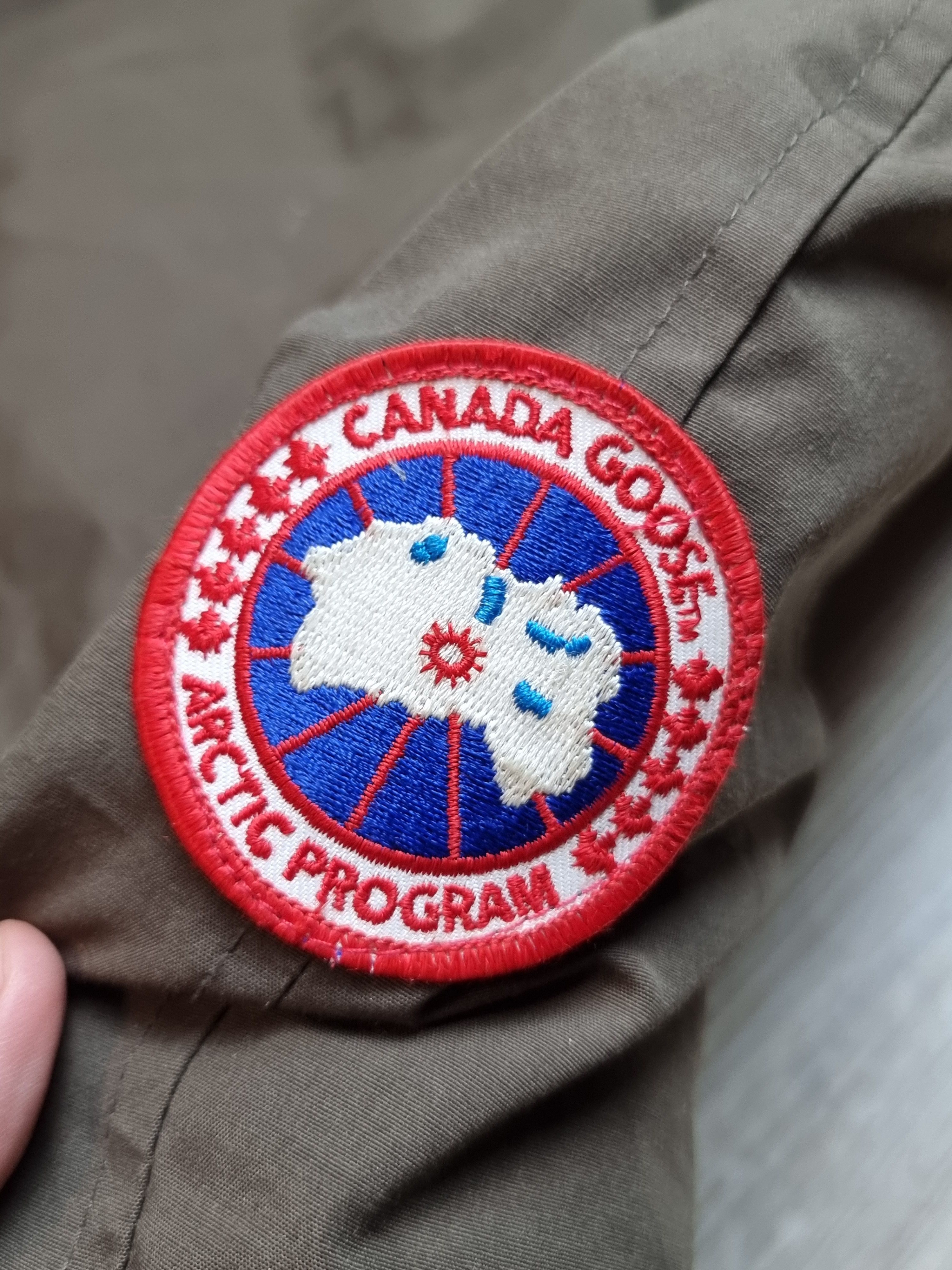 Canada Goose Canada goose khaki chilliwack bomber jacket duck down Size US XS / EU 42 / 0 - 15 Thumbnail