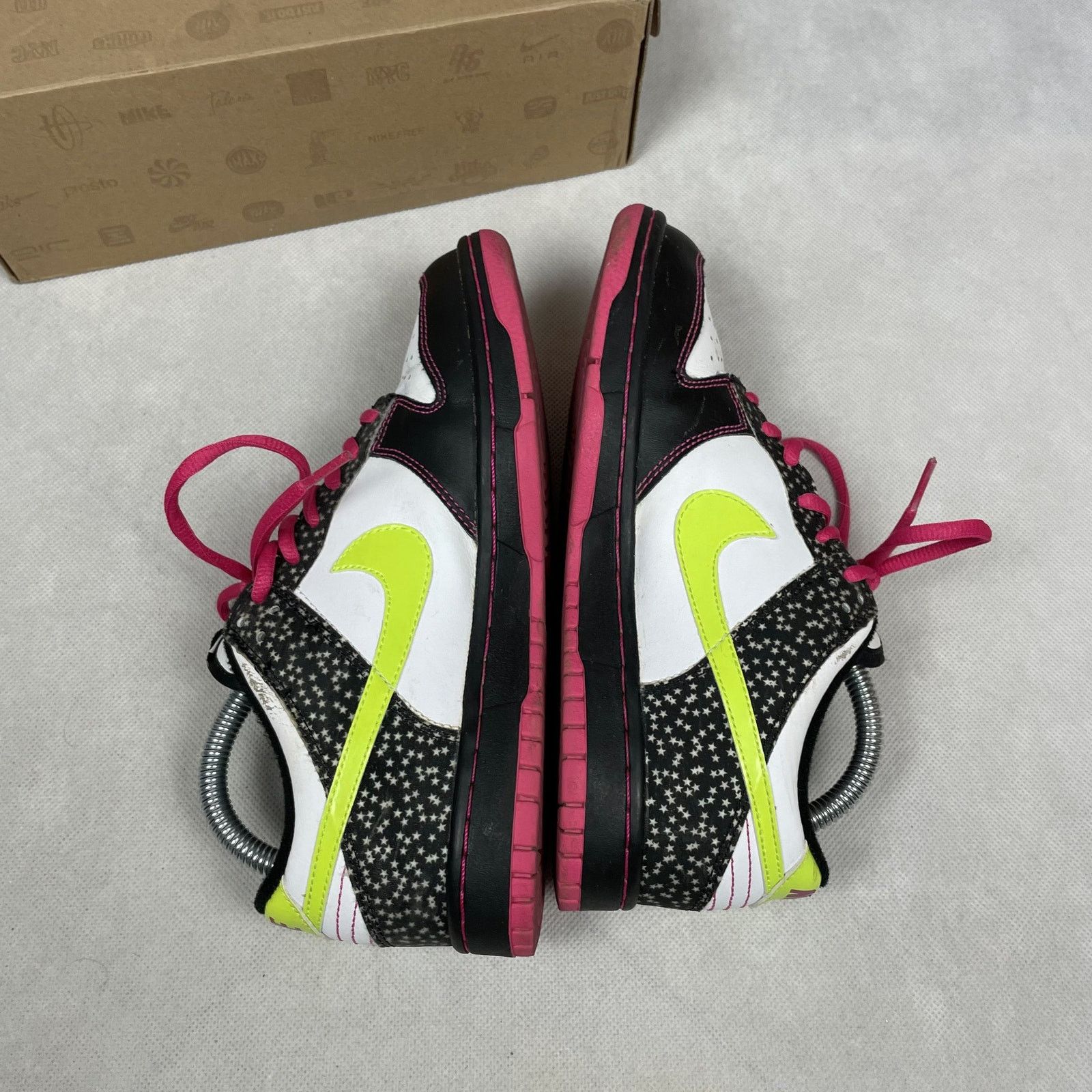 Nike Nike Dunk Low GS 309601-174 White/Black Shoes 6Y Size US 6 / EU 39 - 4 Thumbnail
