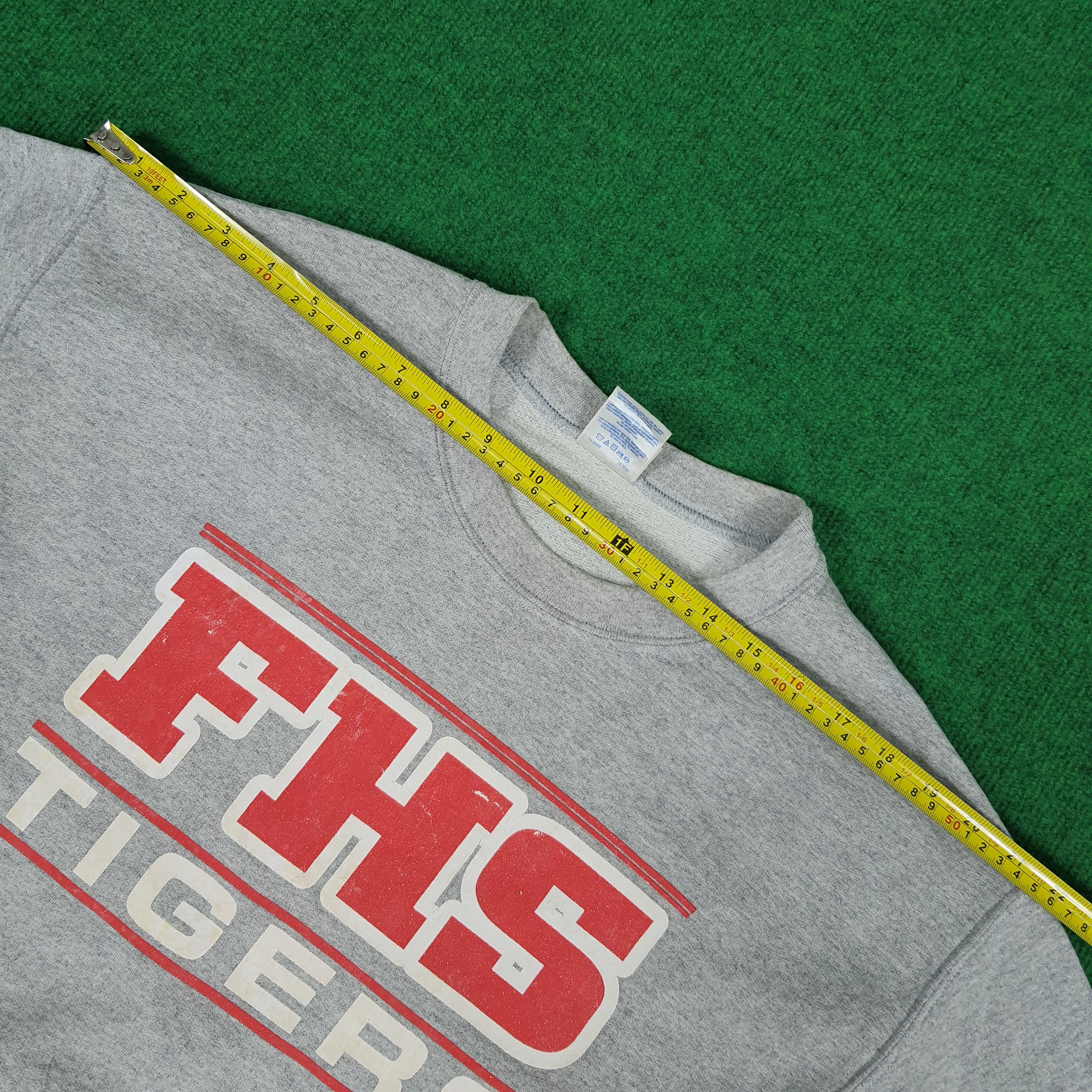 Other Vintage FHS Tigers Athletics Sweatshirts Size US M / EU 48-50 / 2 - 9 Thumbnail