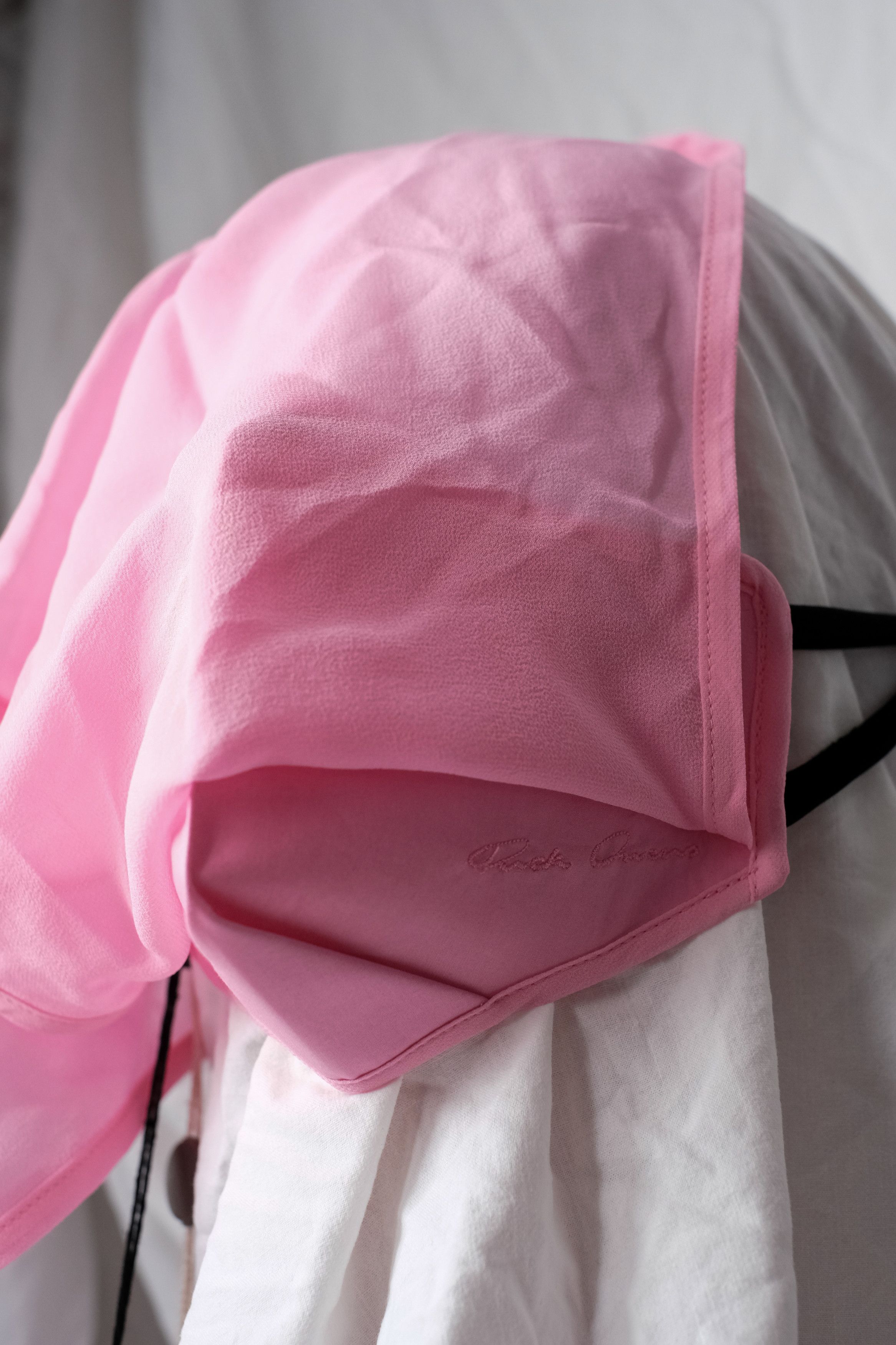 Rick Owens Rick Owens PHLEGETHON SS21 LONG MASK 183 POP PINK Size ONE SIZE - 3 Thumbnail
