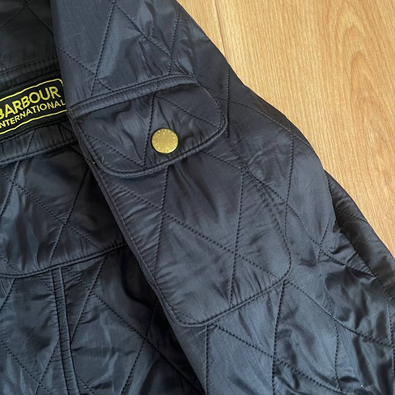 Barbour Women’s Quilted Bomber Jacket International Size 10 Size L / US 10 / IT 46 - 14 Thumbnail