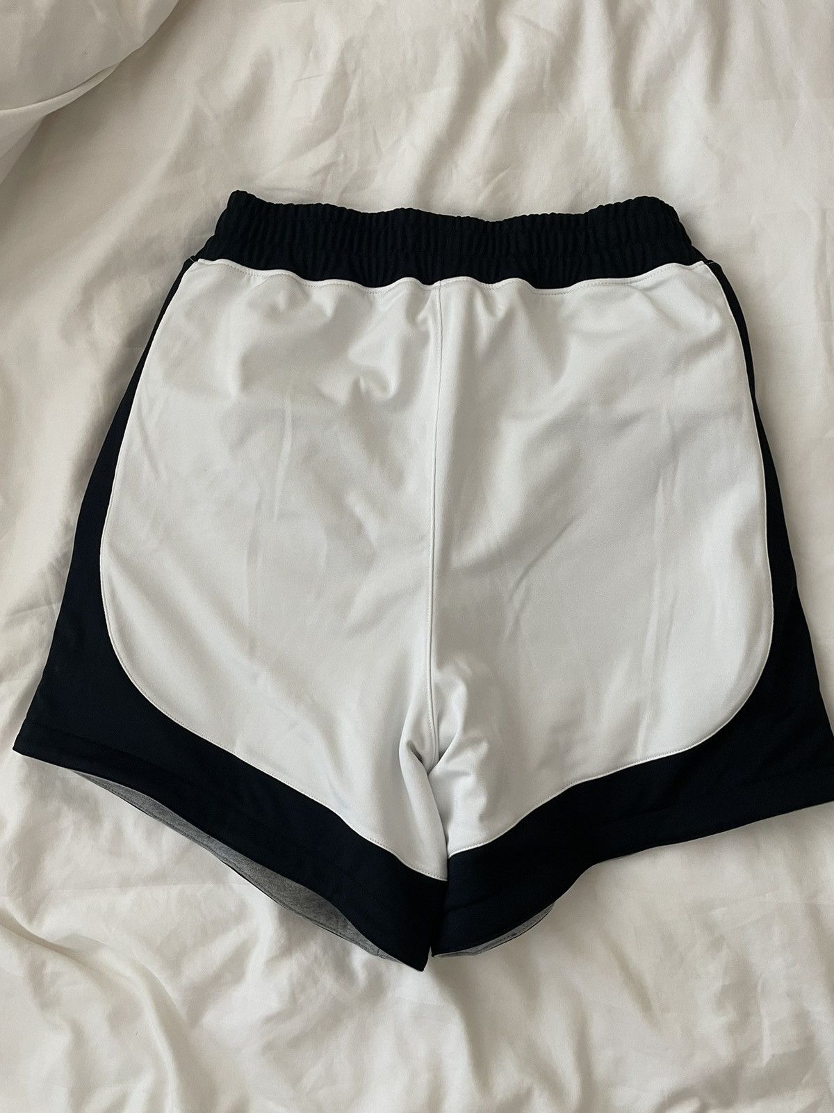 Fear of God × Nike Fear of God x Nike - Reversible Shorts Size US 29 - 11 Thumbnail