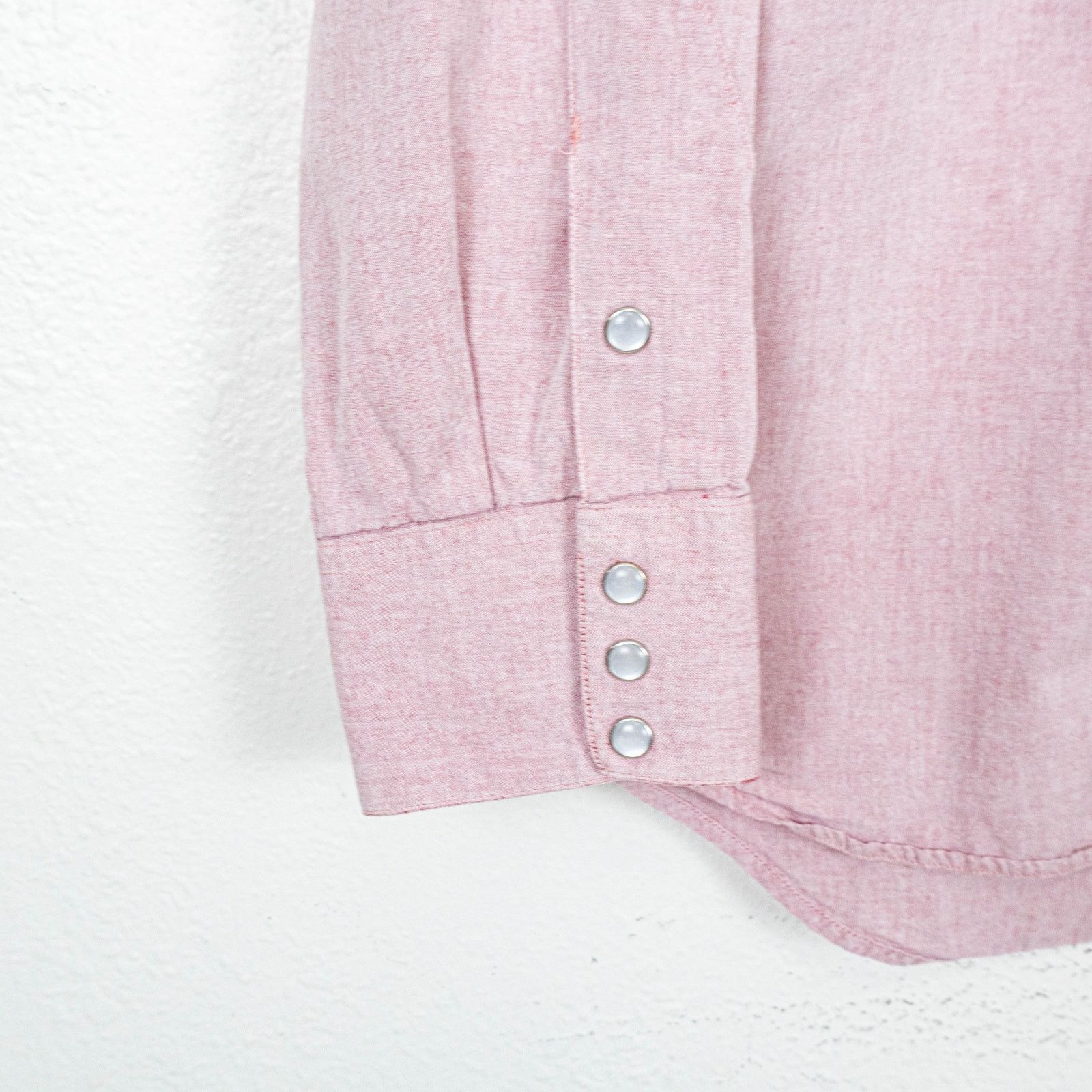 Other Schaefer Western Snap Ranchwear Shirt Chambray Pink cotton L Size US L / EU 52-54 / 3 - 5 Thumbnail