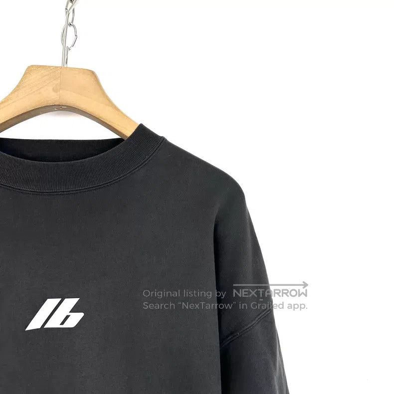 Balenciaga Balenciaga Black reflective lettering logo round neck swea Size US S / EU 44-46 / 1 - 4 Thumbnail