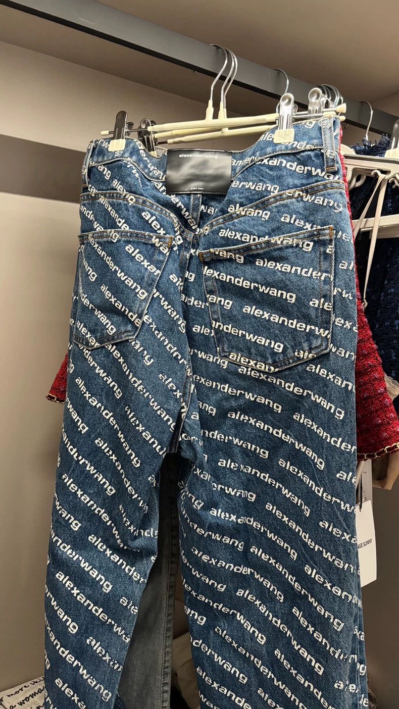 Alexander Wang Alexander Wang Logo Straight Leg Jeans Size 28" / US 6 / IT 42 - 1 Thumbnail