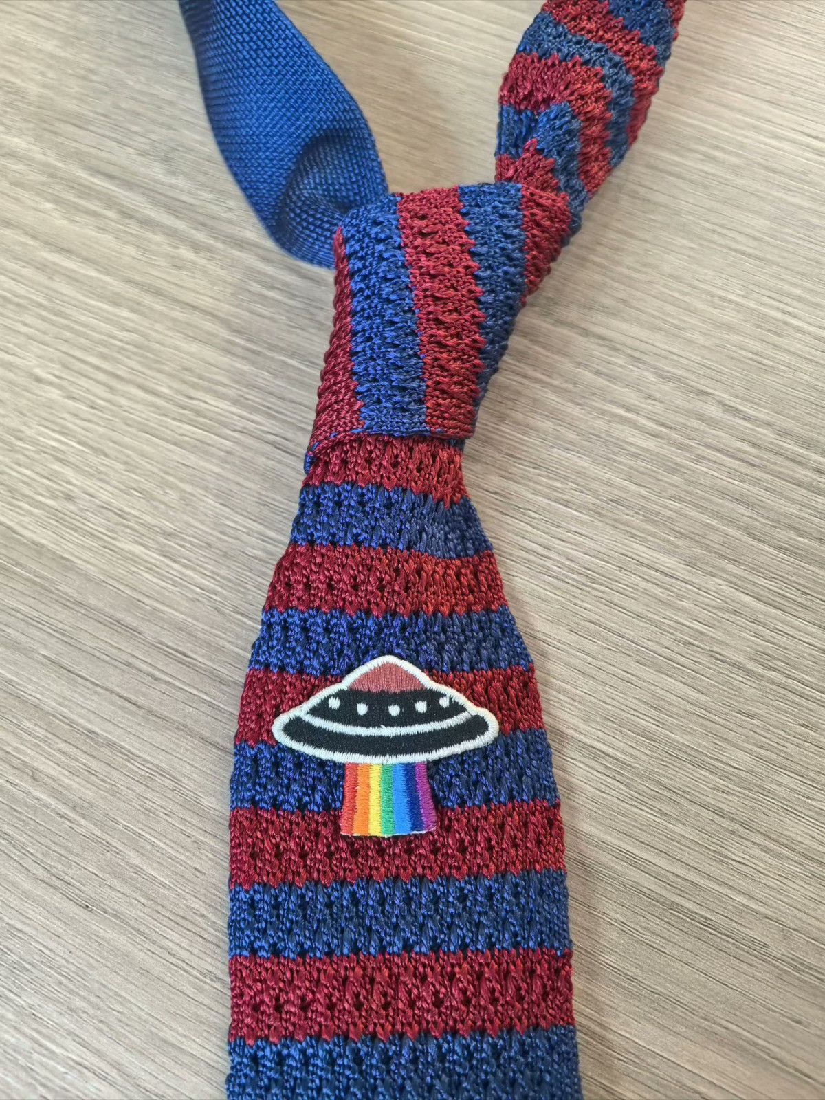 Gucci Gucci red striped spaceship tie Size ONE SIZE - 2 Thumbnail