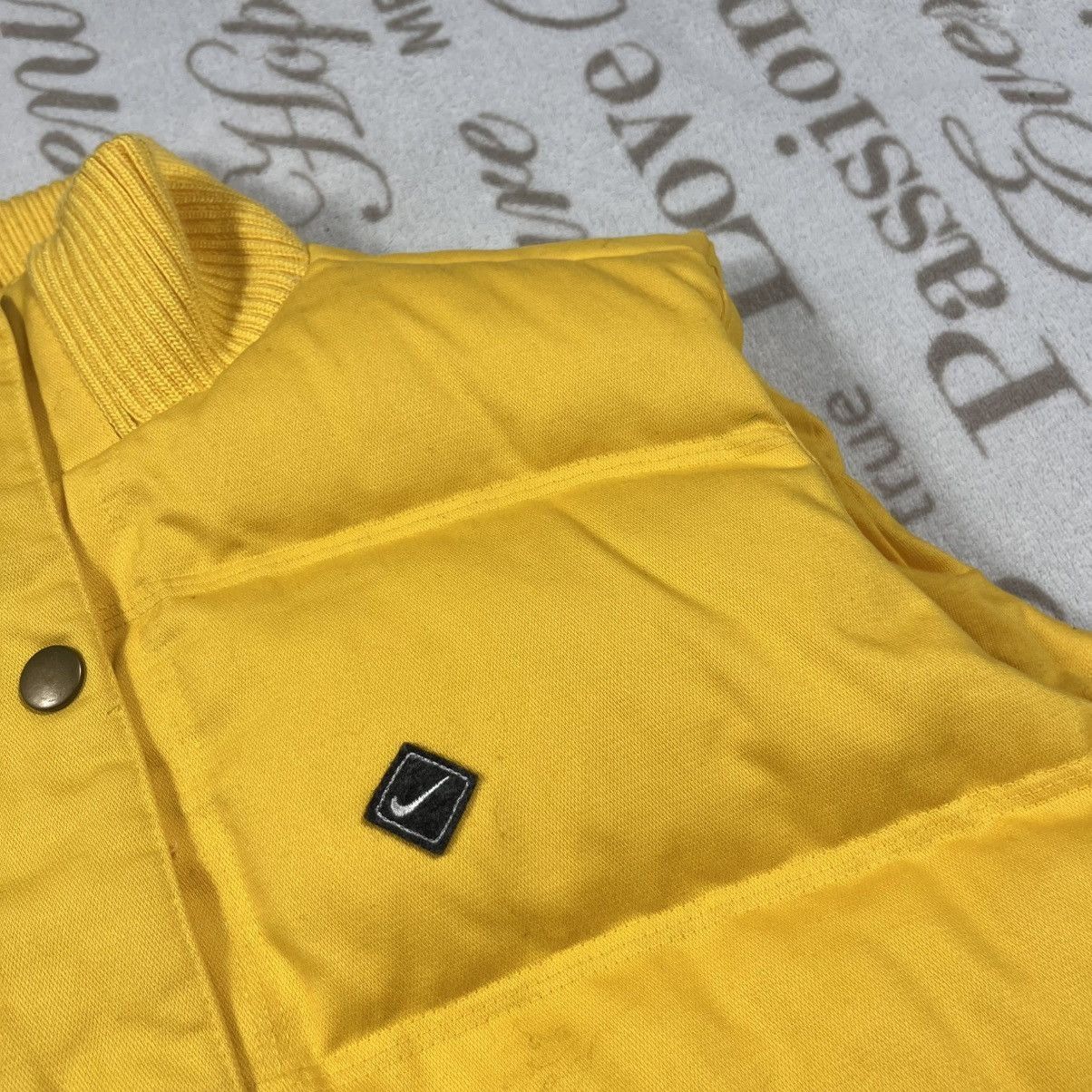 Nike NIKE 00s VINTAGE MINI SWOOSH DOWN PUFFER VEST JACKET TN HYPE Size US S / EU 44-46 / 1 - 6 Thumbnail