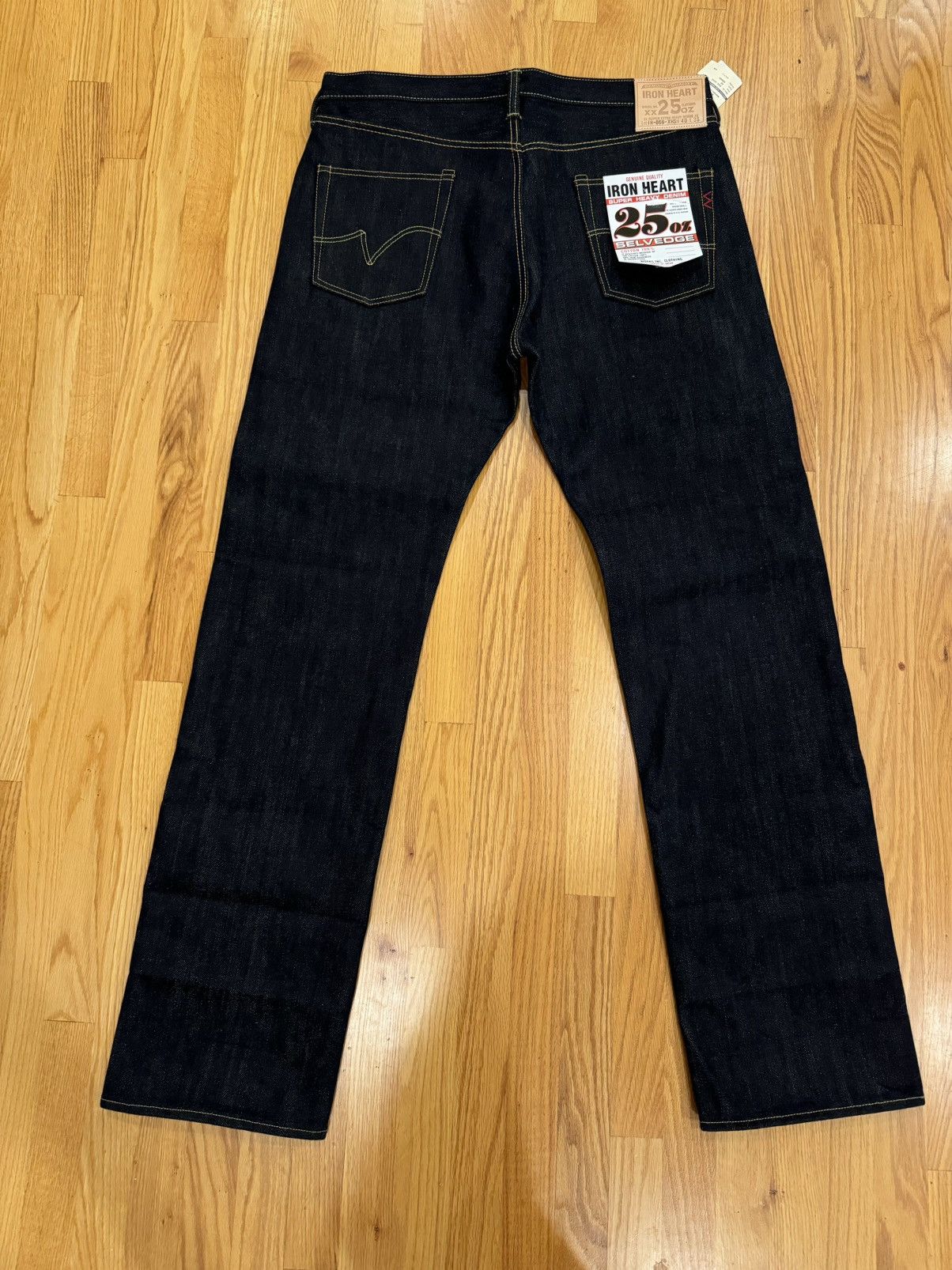 Ariat Jeans Mens 32x38 Blue Demin Work Wear Cotton Blend Low Rise Straight