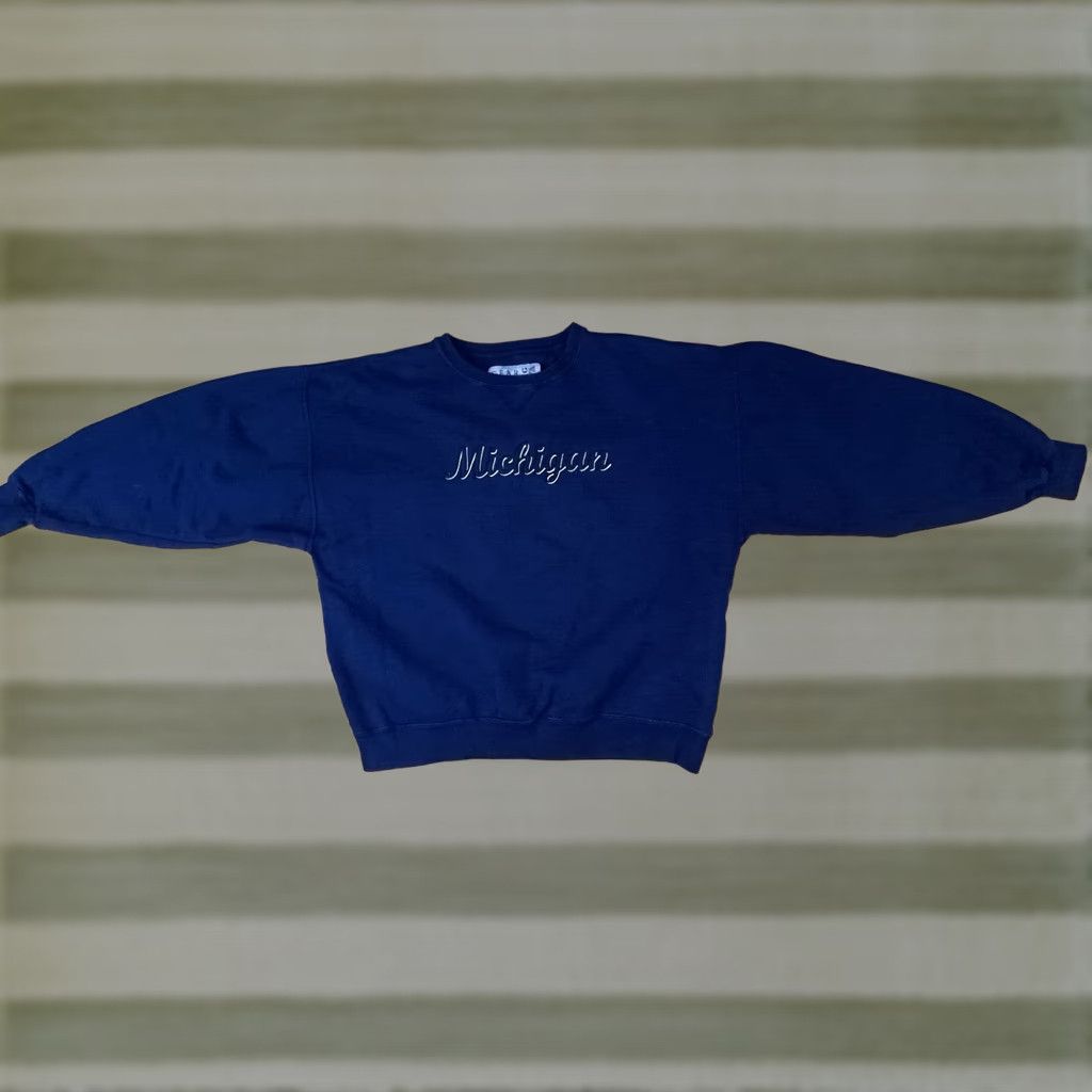 Vintage VINTAGE Gear big cotton Sweatshirt Unisex Adults L Blue Cotton Embroidered Stitch 25in long 25in pit to pit Size US L / EU 52-54 / 3 - 1 Thumbnail